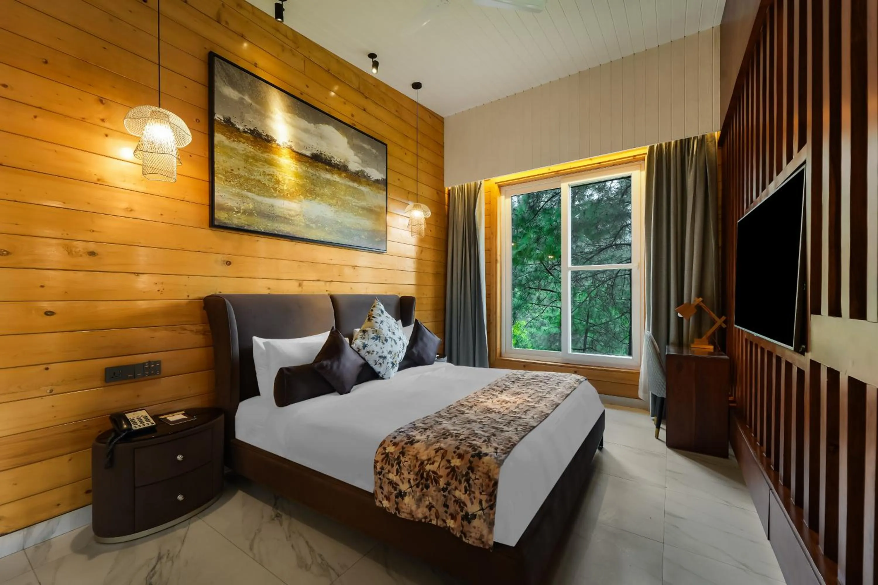 Bedroom, Bed in Kasauli Hills Resort