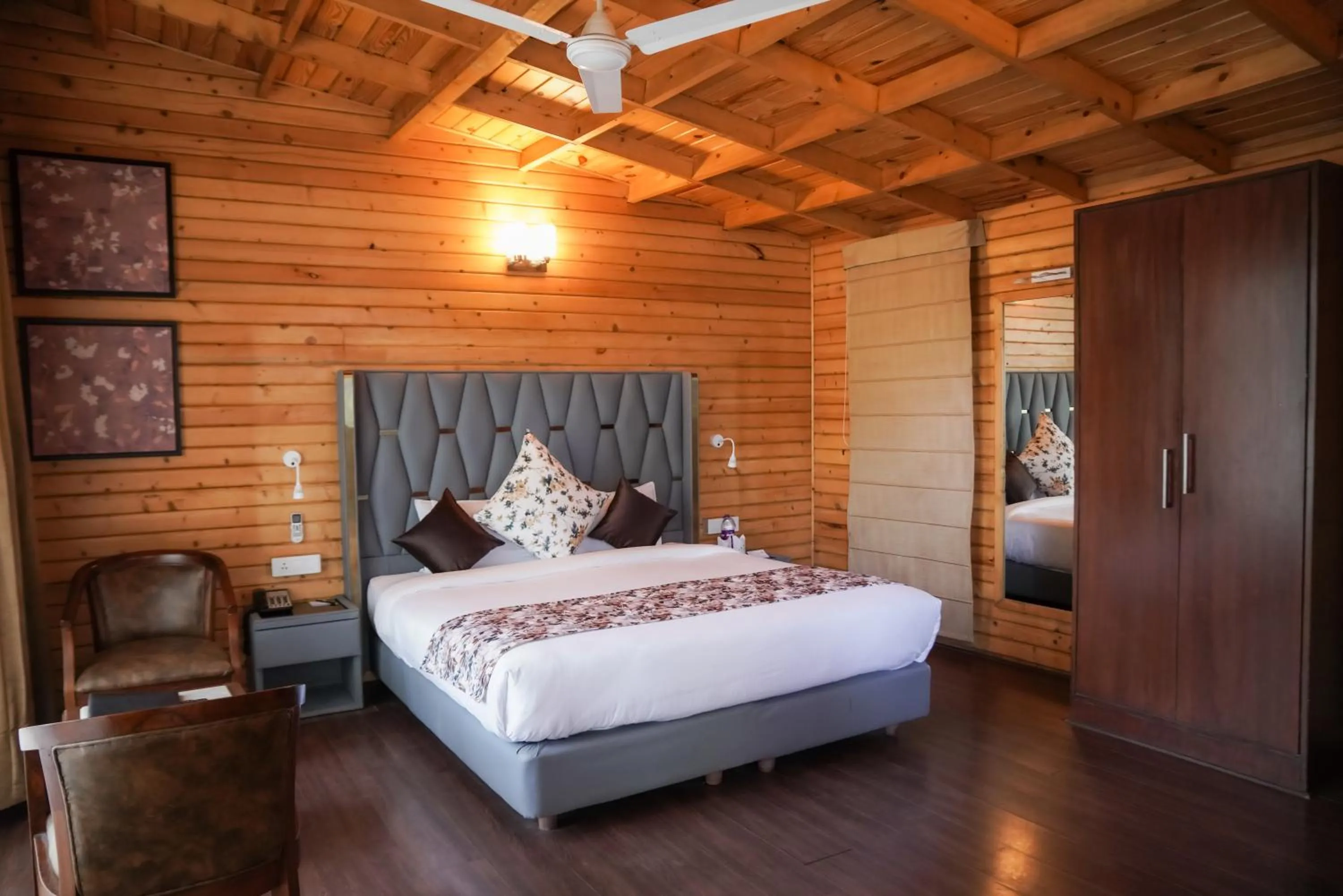 Bed in Kasauli Hills Resort