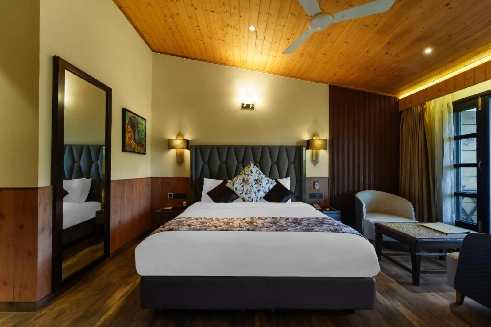 Bed in Kasauli Hills Resort