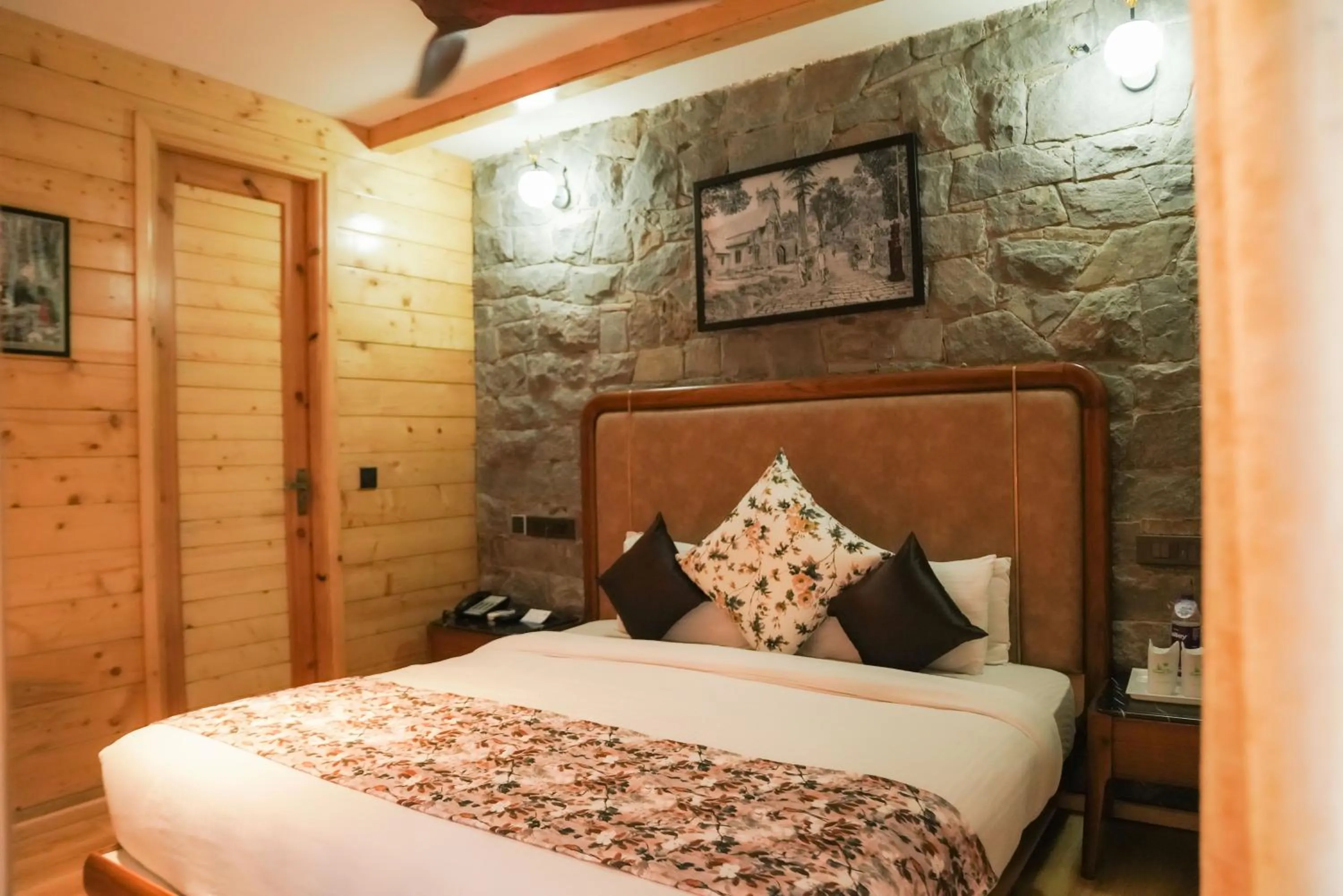 Bed in Kasauli Hills Resort