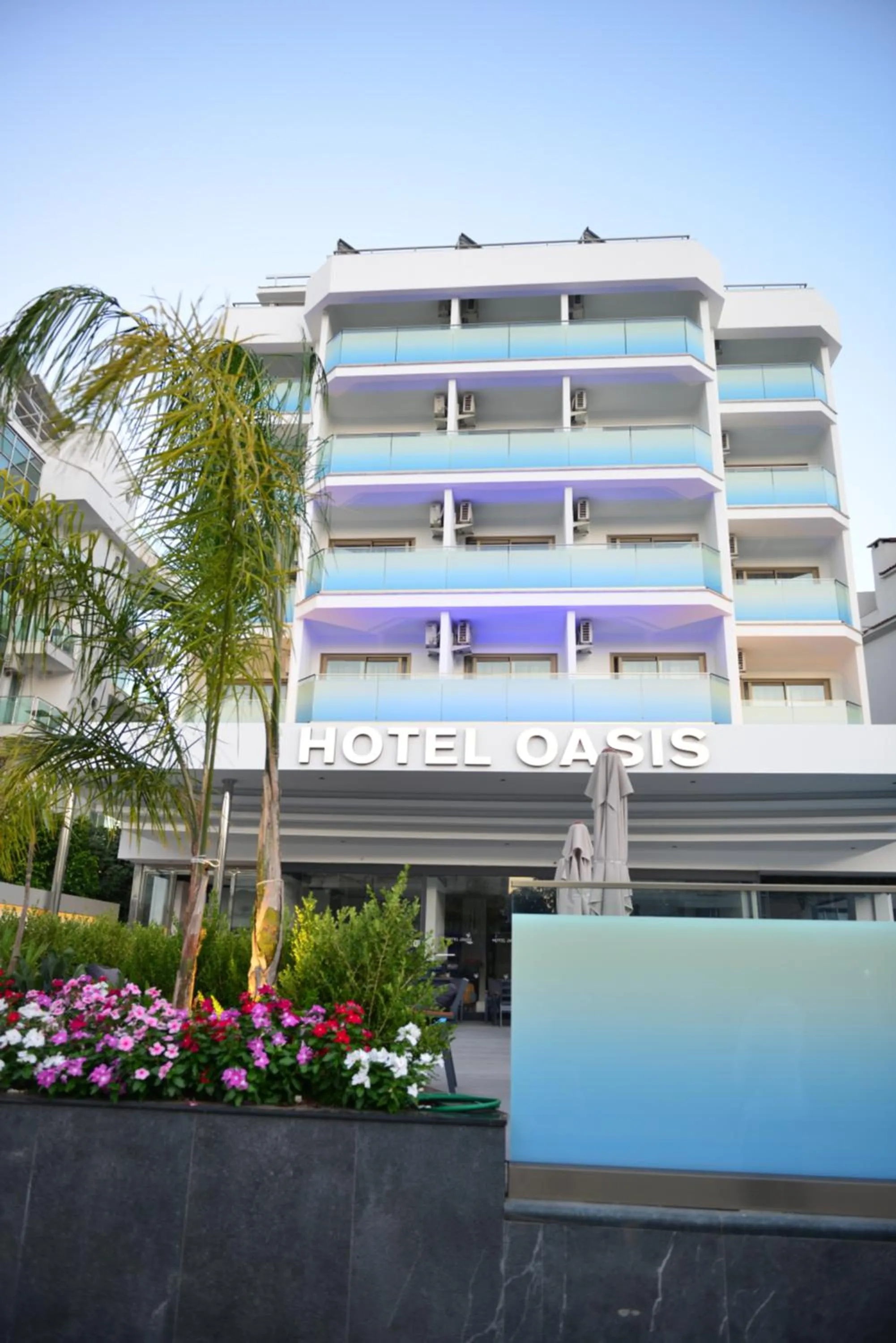 Oasis Hotel