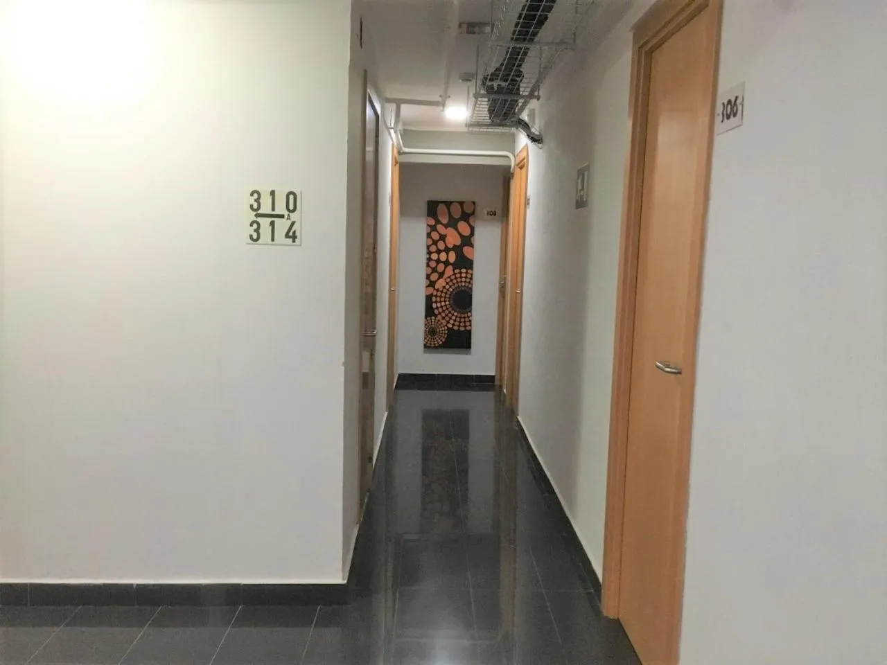Area and facilities in Hostal Levante Barcelona