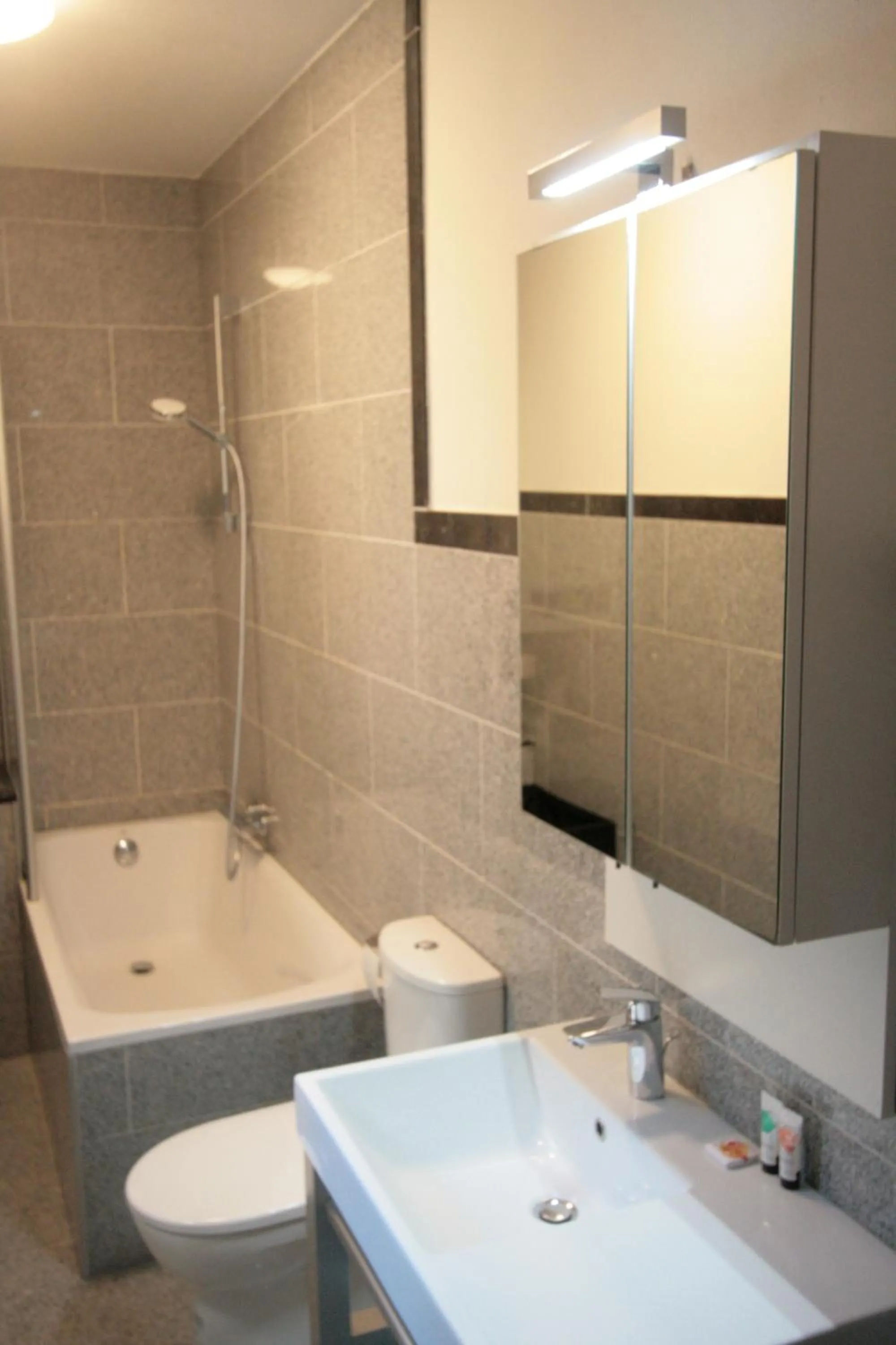 Bathroom in Amosa Liège City Centre Apart Gerardrie 17