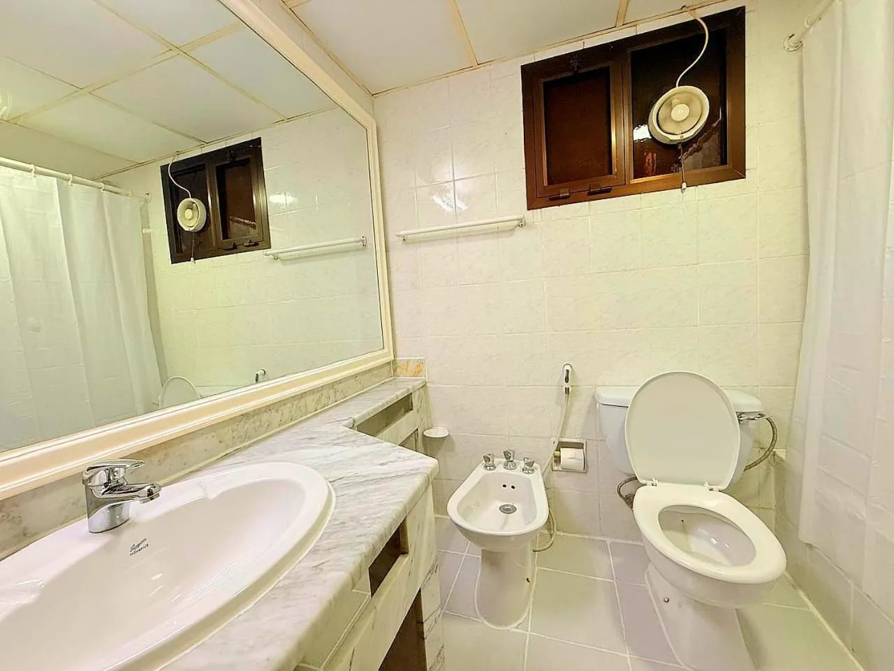 Toilet in Al Buhaira Hotel Apartment