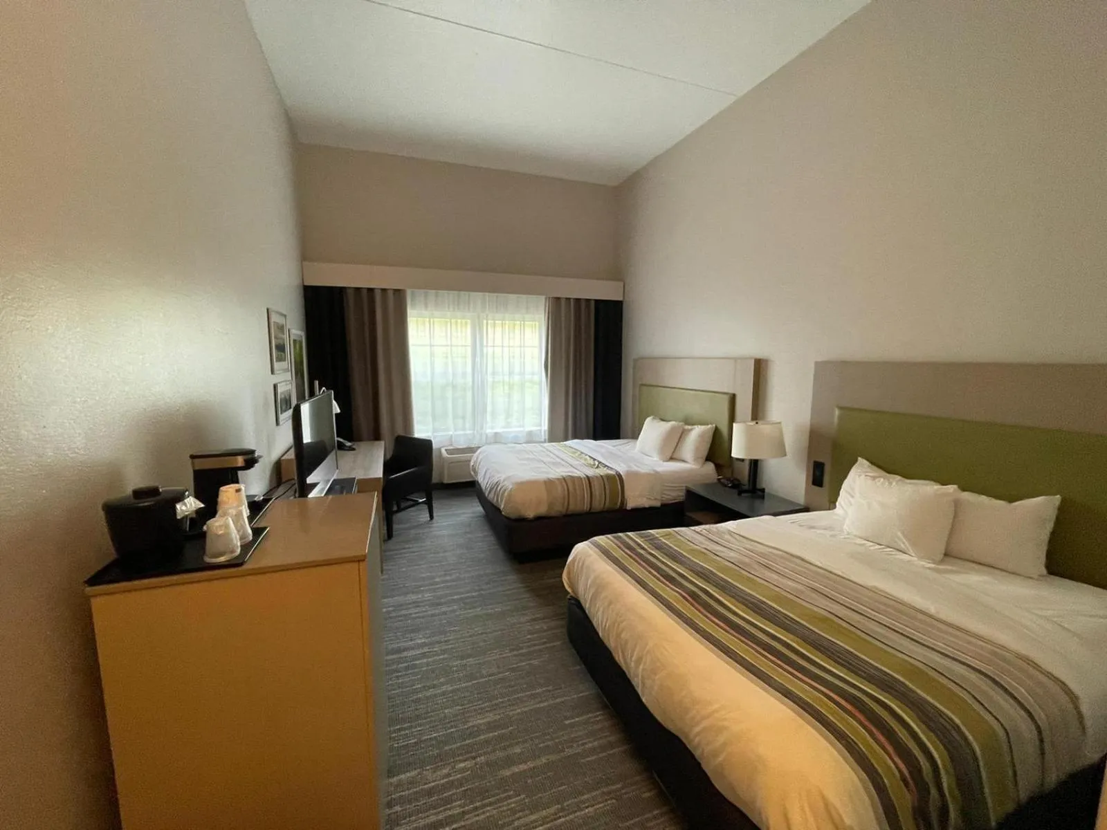Bed in Travelodge by Wyndham Knoxville West