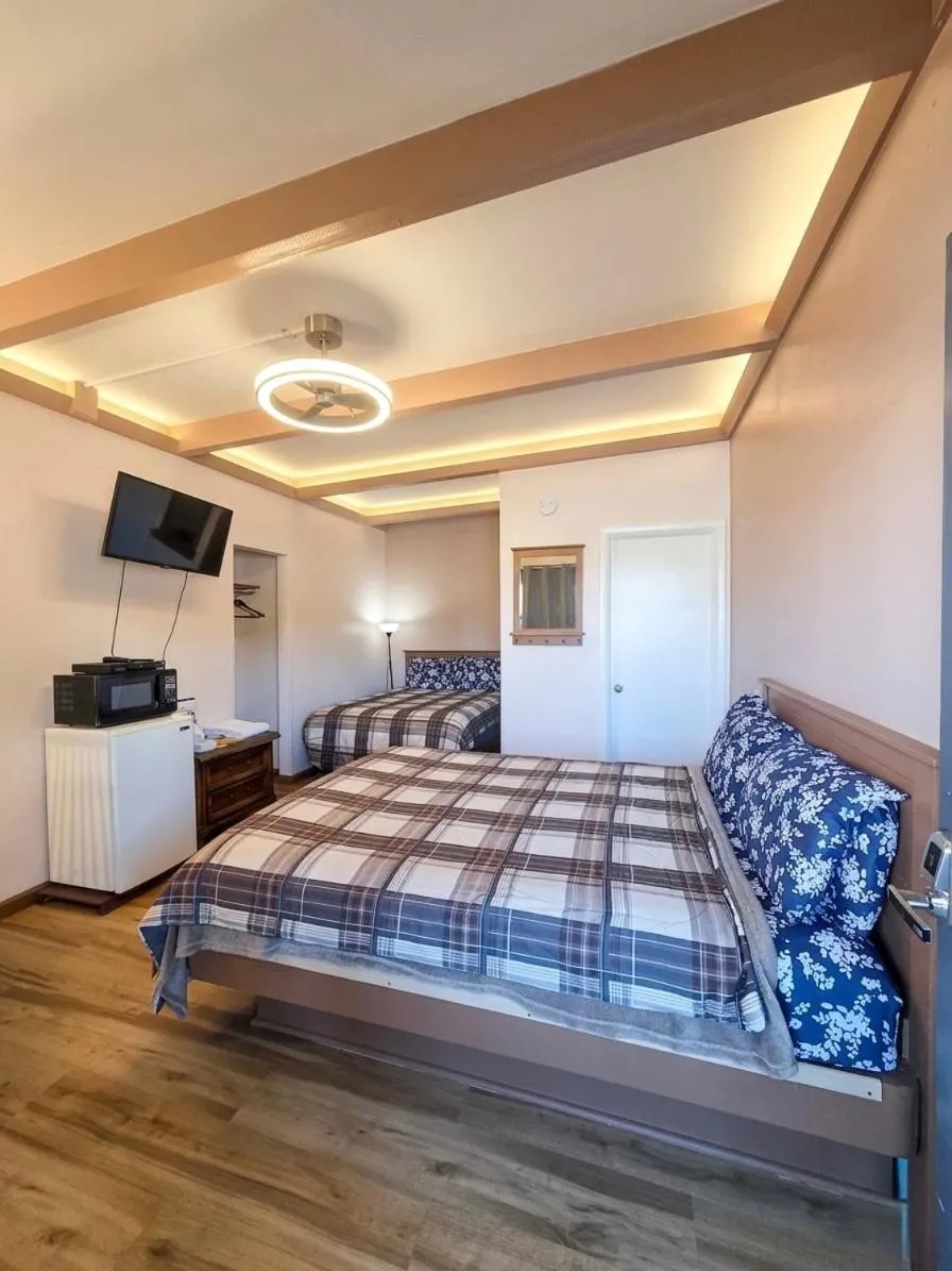 Bed in Dawson House Lodge