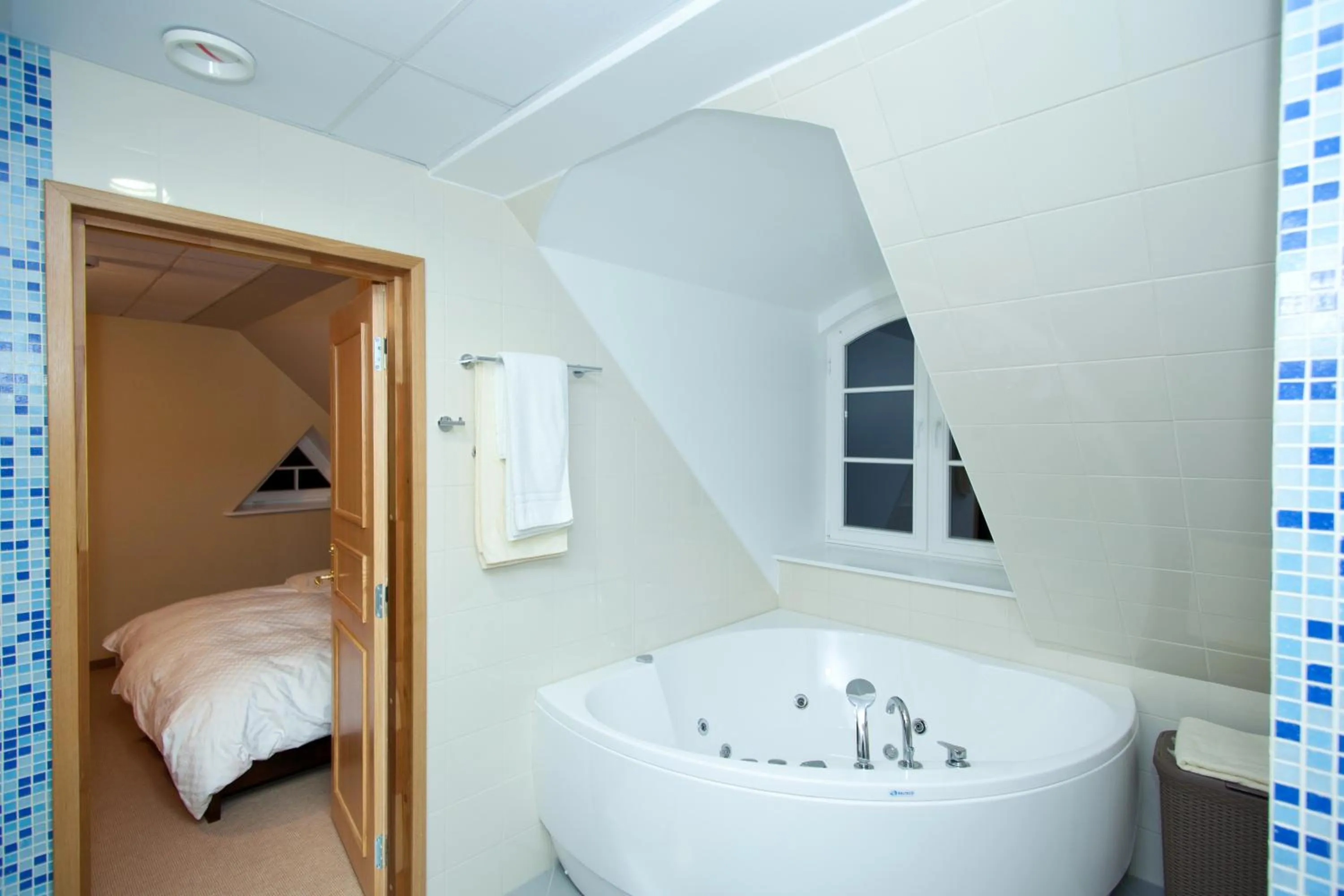 Bathroom, Bed in Hotell Räpina
