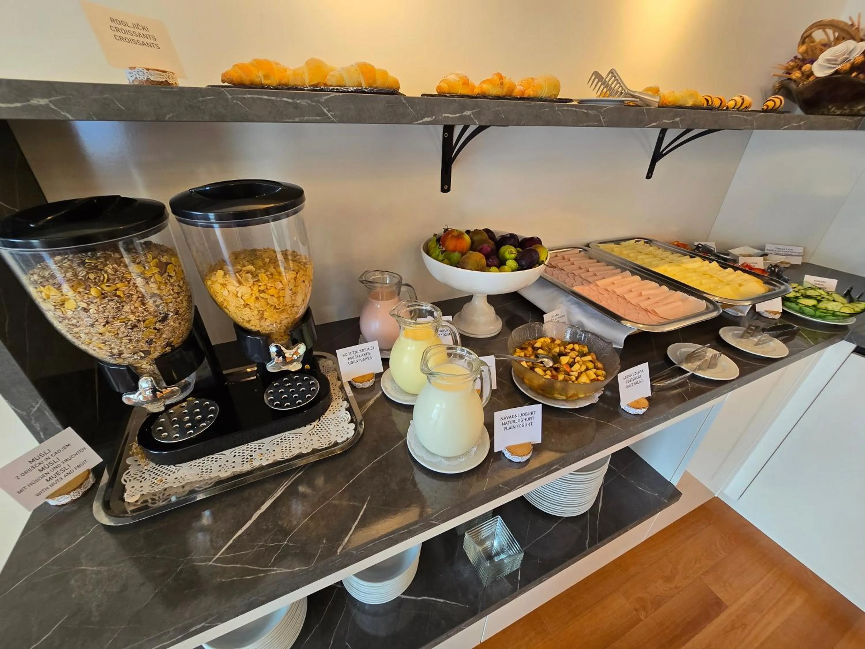 Breakfast in Hotel Bellevue