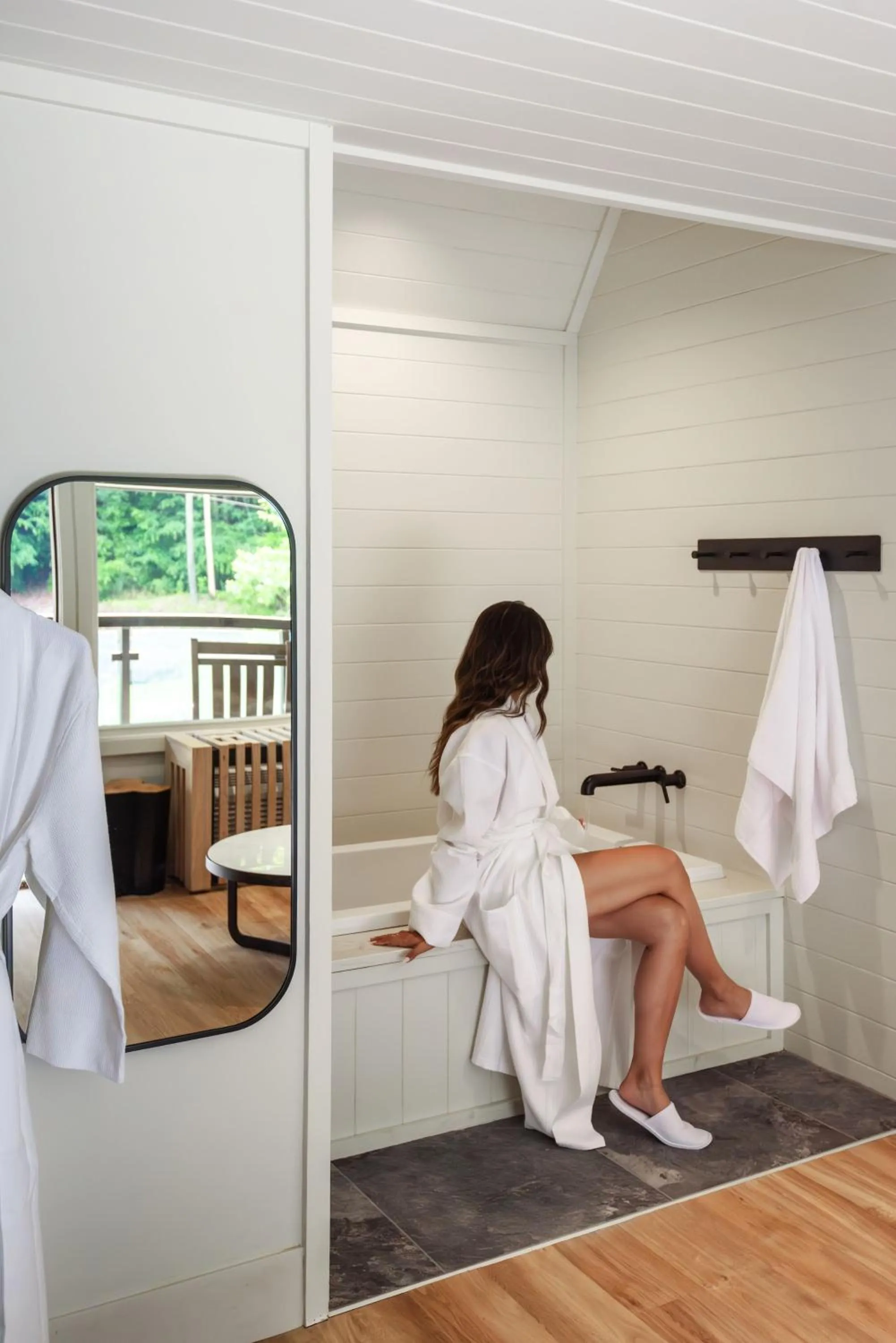 Bathroom, Bed in Historic Rocky Waters Inn, A Small Luxury Hotel