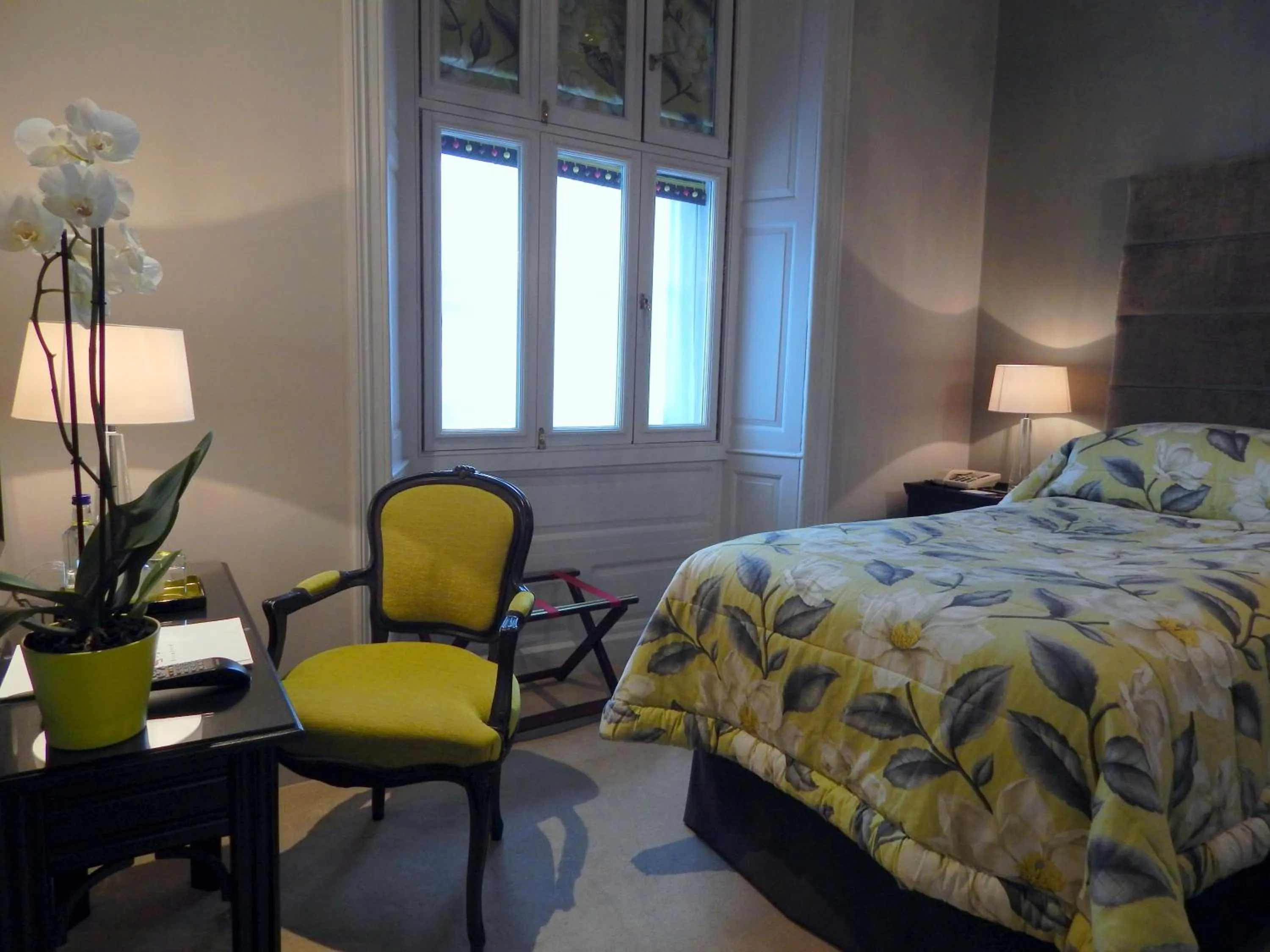 Bed in The George Hotel of Stamford