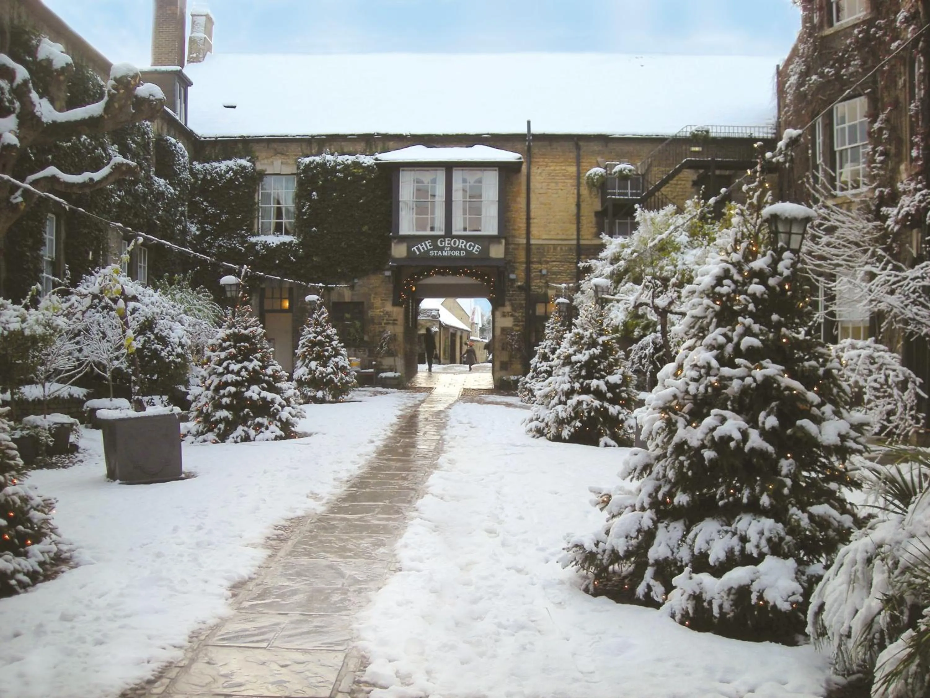 Patio in The George Hotel of Stamford
