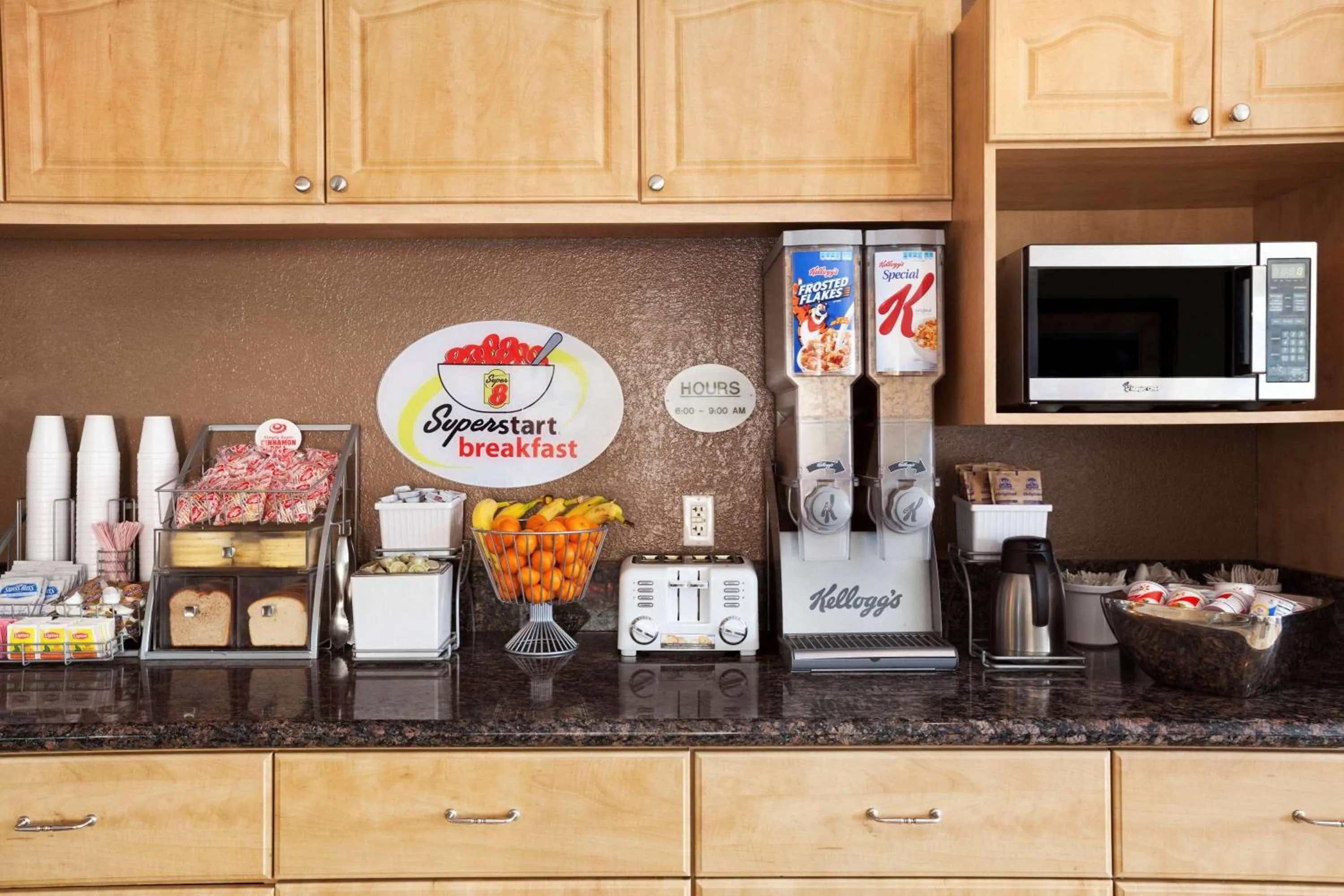 Restaurant/places to eat in Super 8 by Wyndham Indio