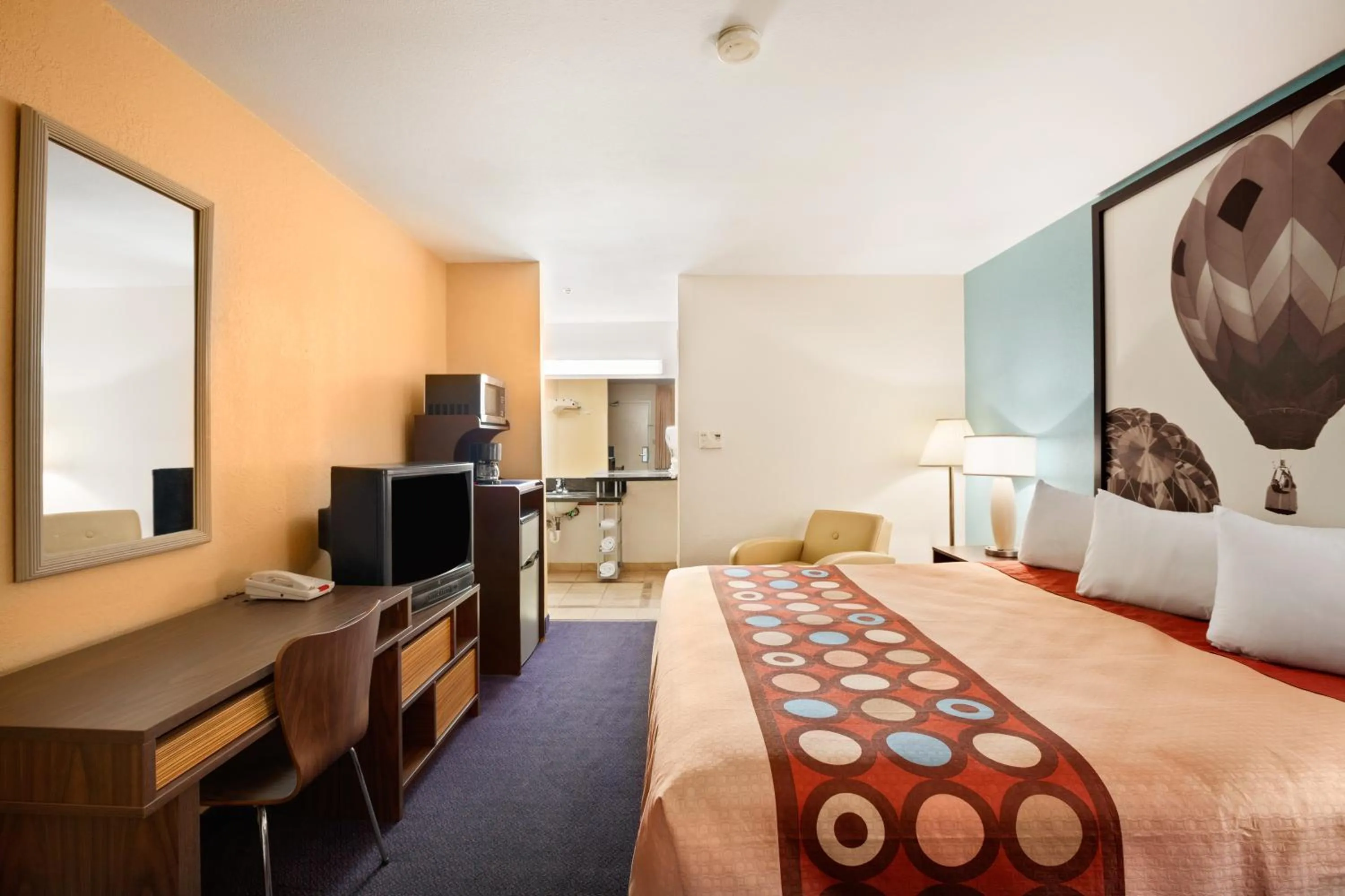 Bedroom, Bed in Super 8 by Wyndham Indio