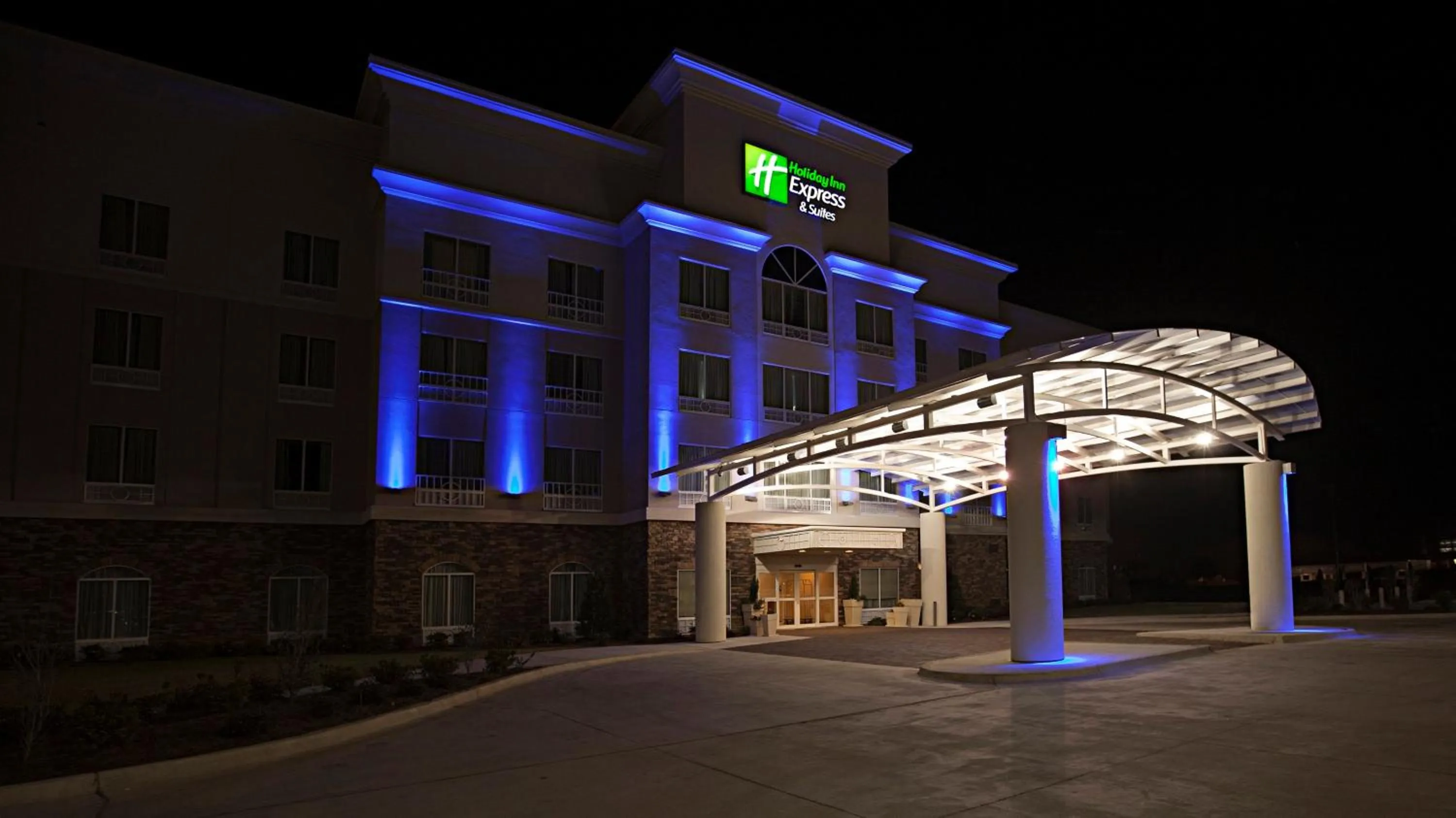 Property building in Holiday Inn Express and Suites Bossier City Louisiana Downs by IHG
