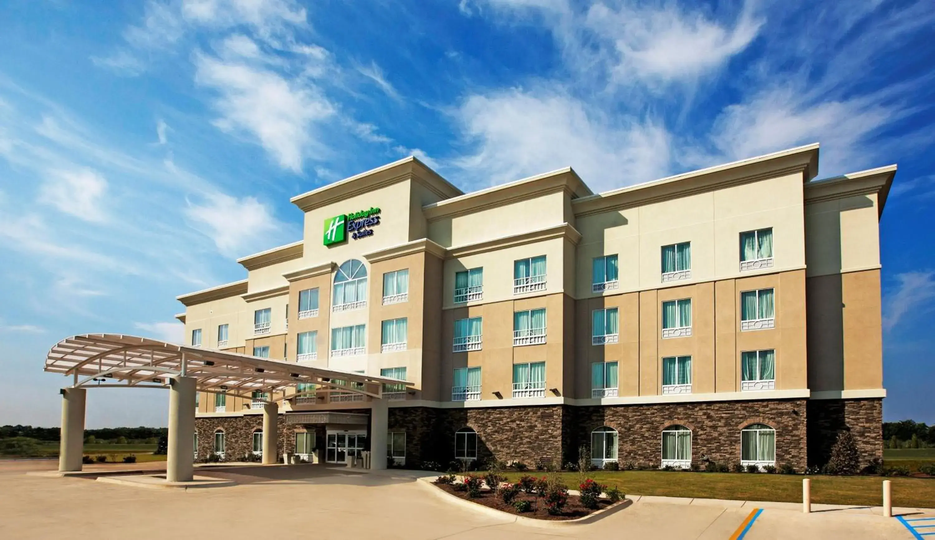 Property building in Holiday Inn Express and Suites Bossier City Louisiana Downs by IHG Property building in Holiday Inn Express and Suites Bossier City Louisiana Downs by IHG