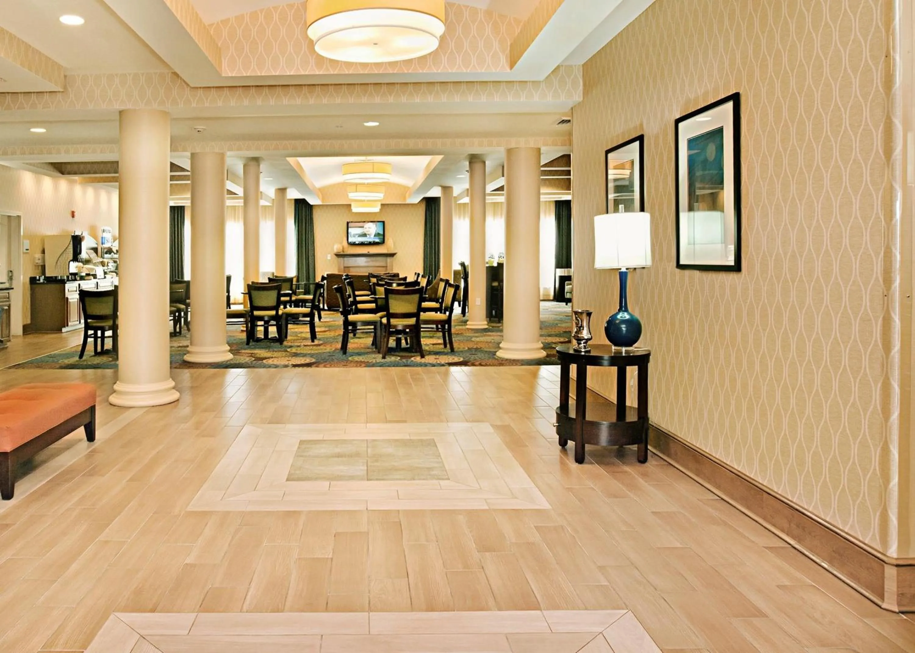 Breakfast in Holiday Inn Express and Suites Bossier City Louisiana Downs by IHG