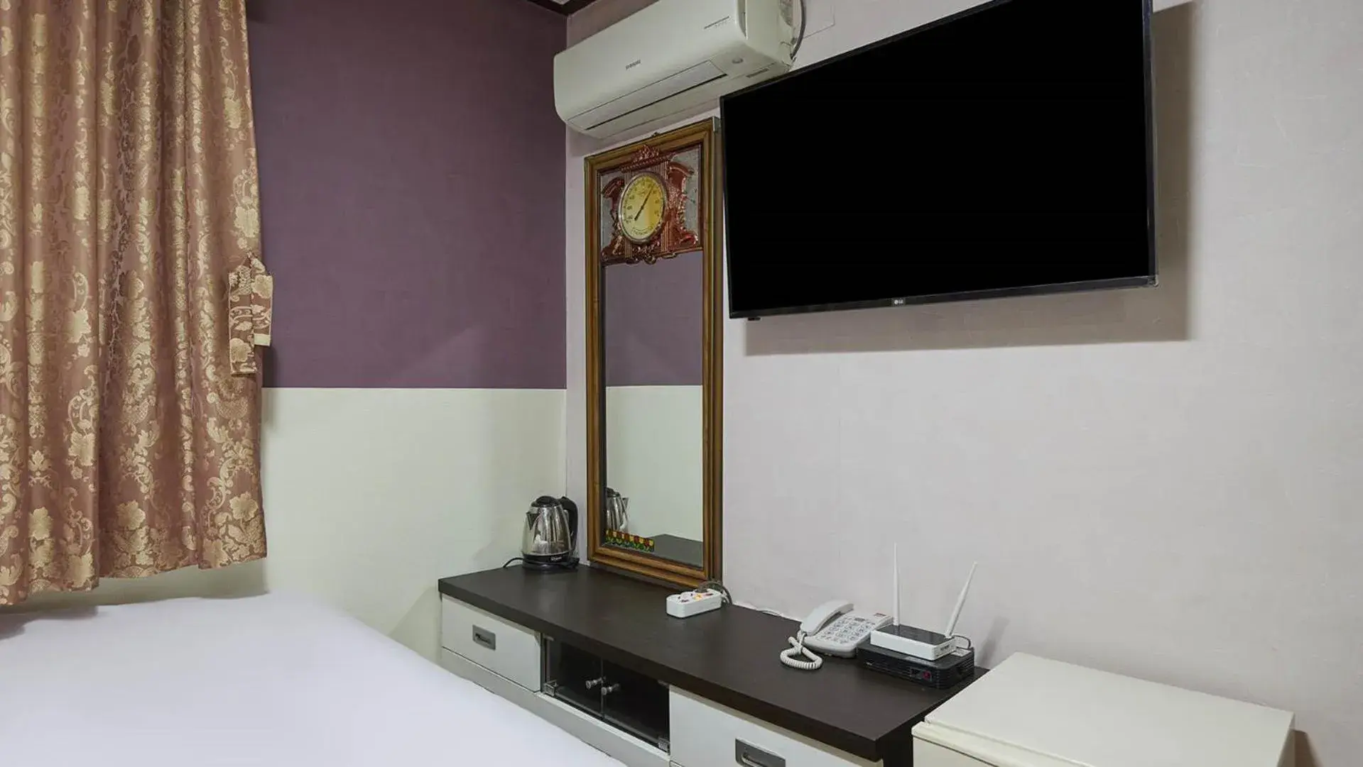 Double Room in Keumkang Motel Double Room in Keumkang Motel