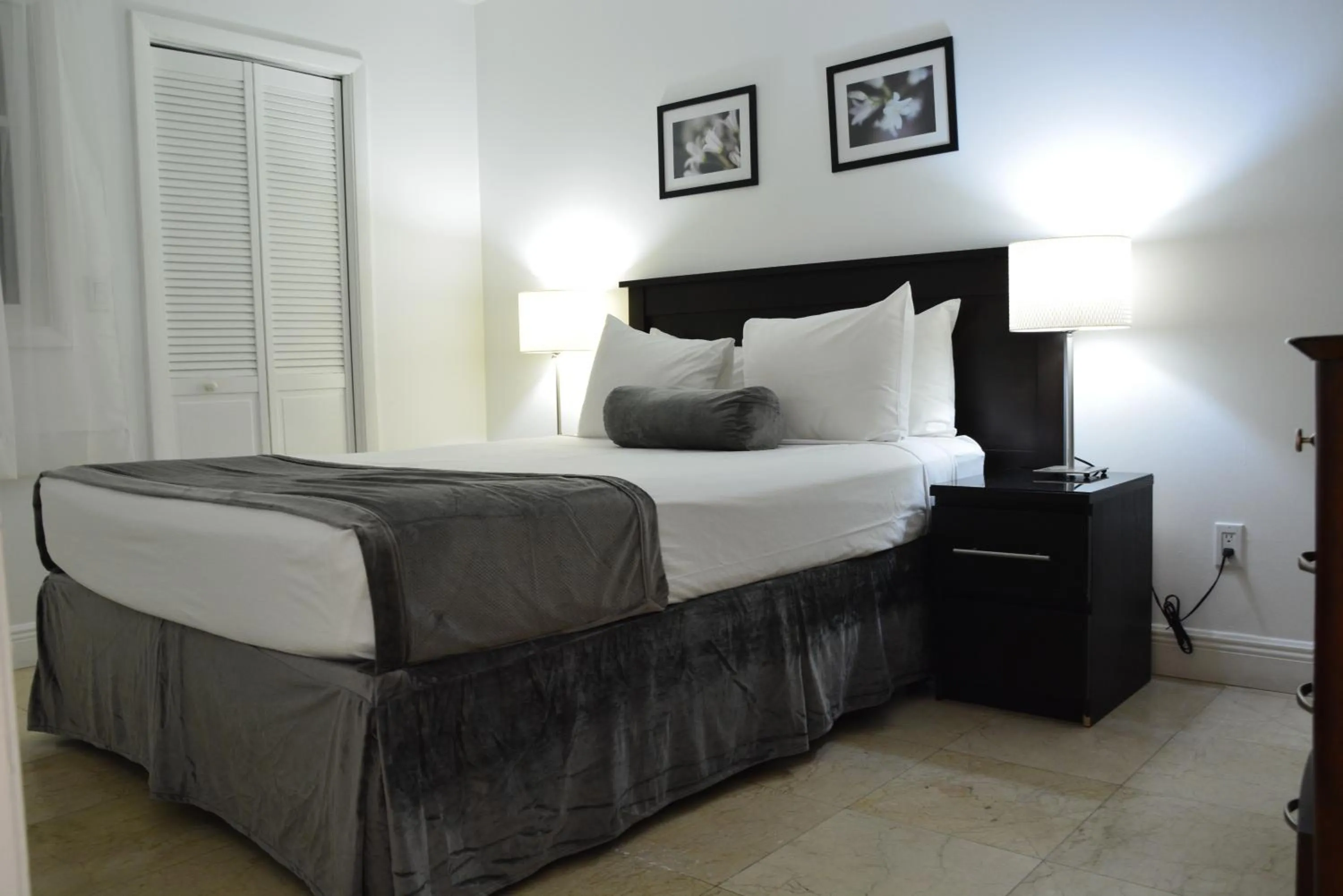 Bed in New Point Miami Beach Apartments