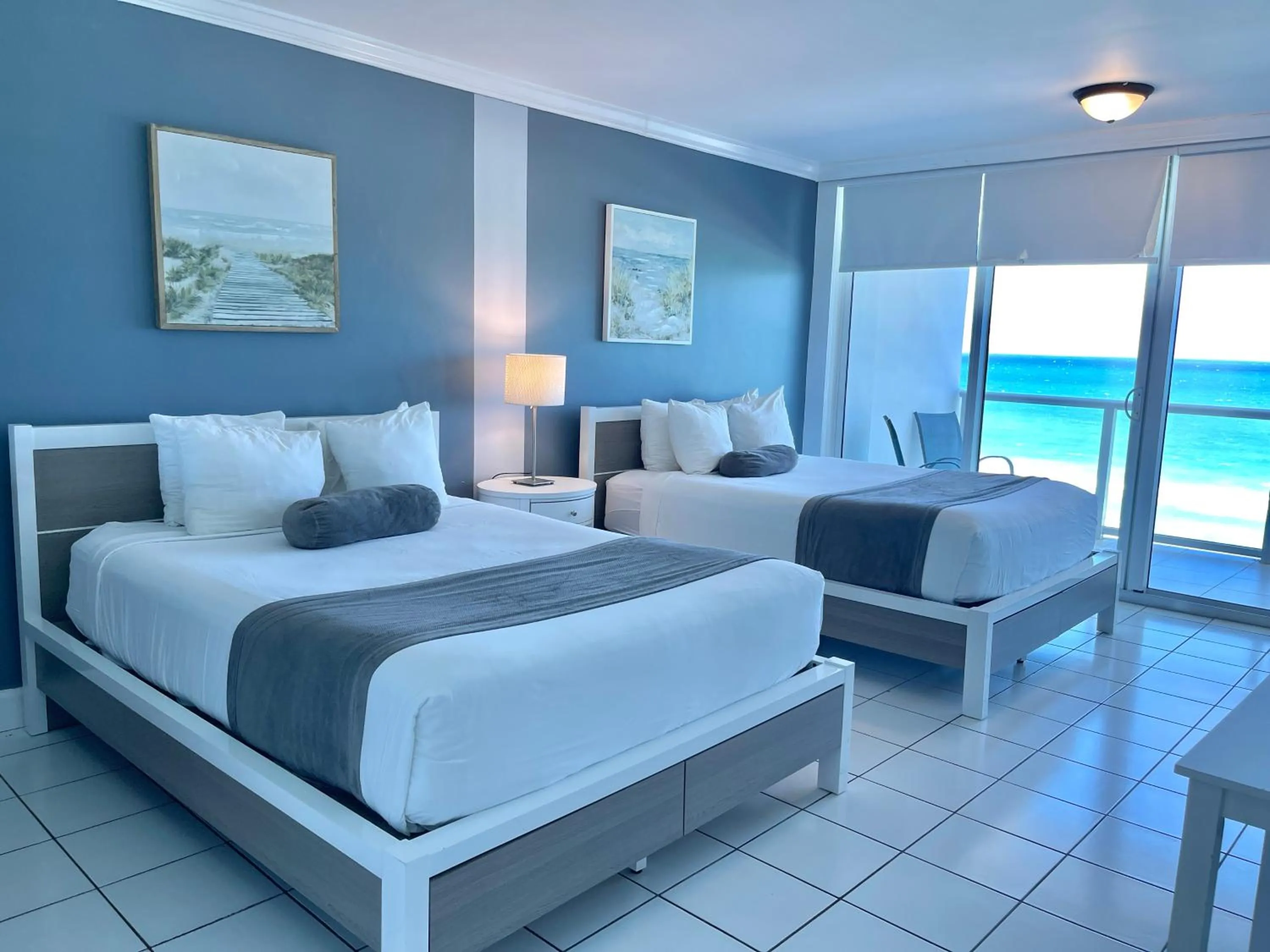 Bed in New Point Miami Beach Apartments