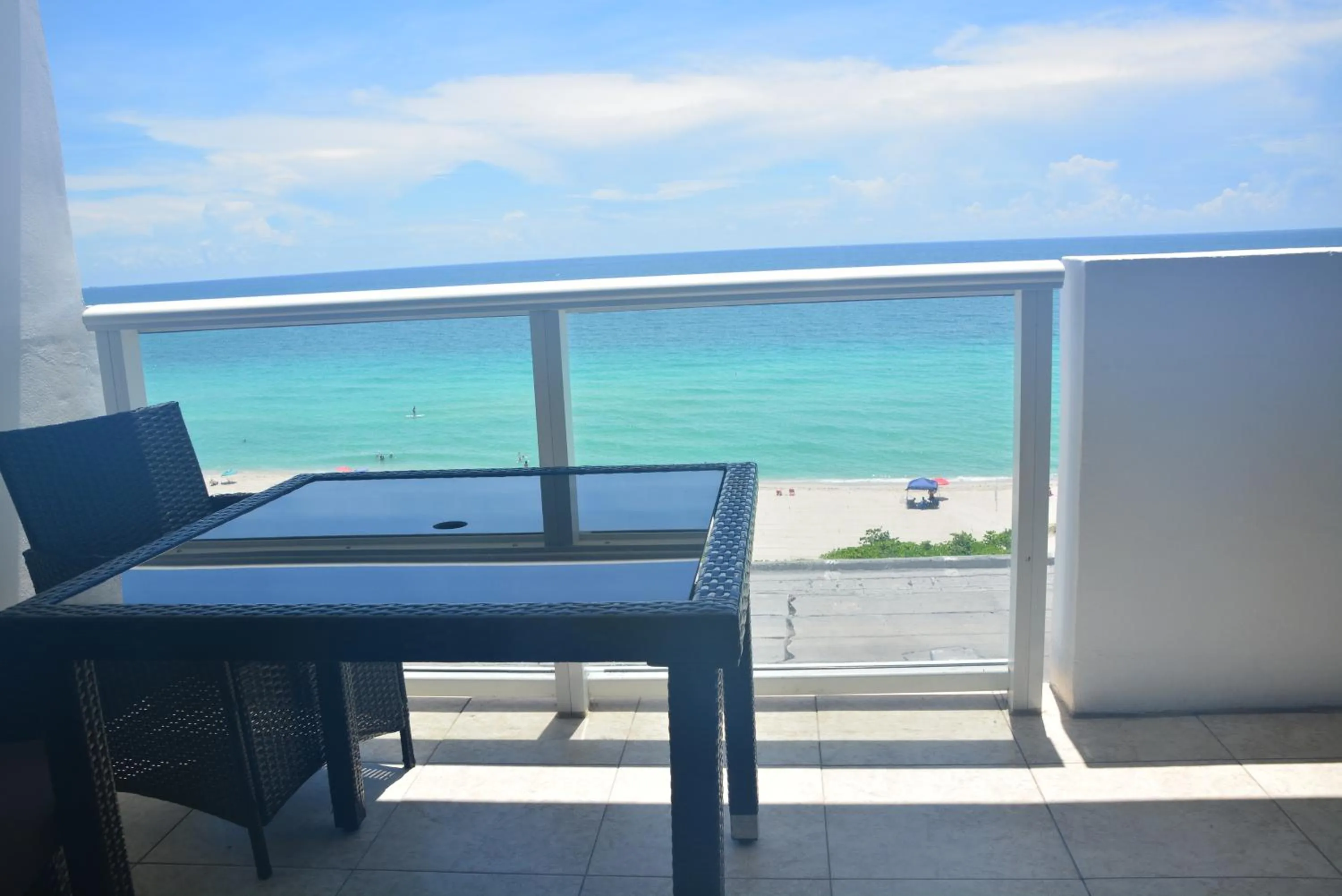 Balcony/Terrace in New Point Miami Beach Apartments