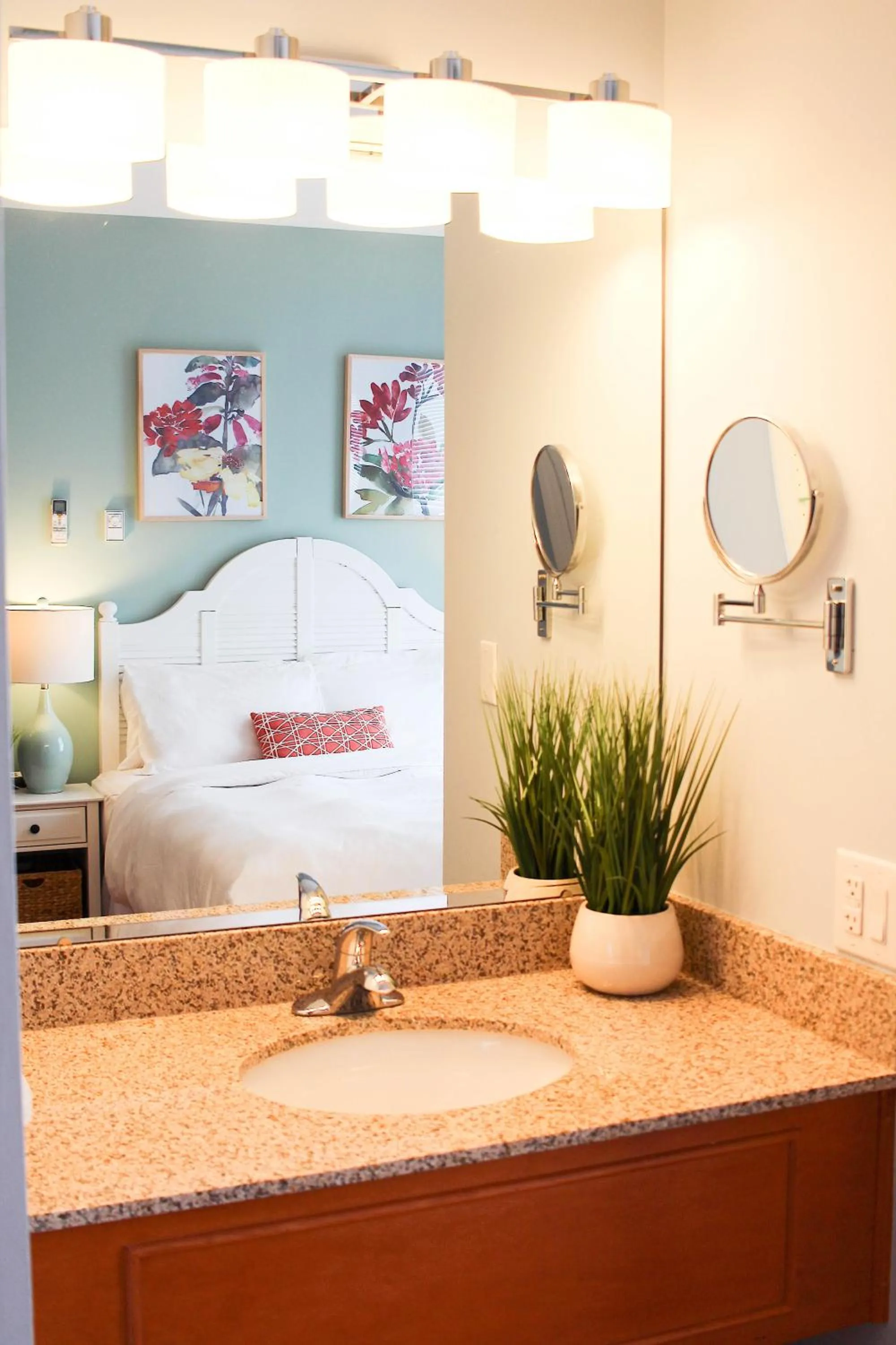 Bathroom in Island House Hotel