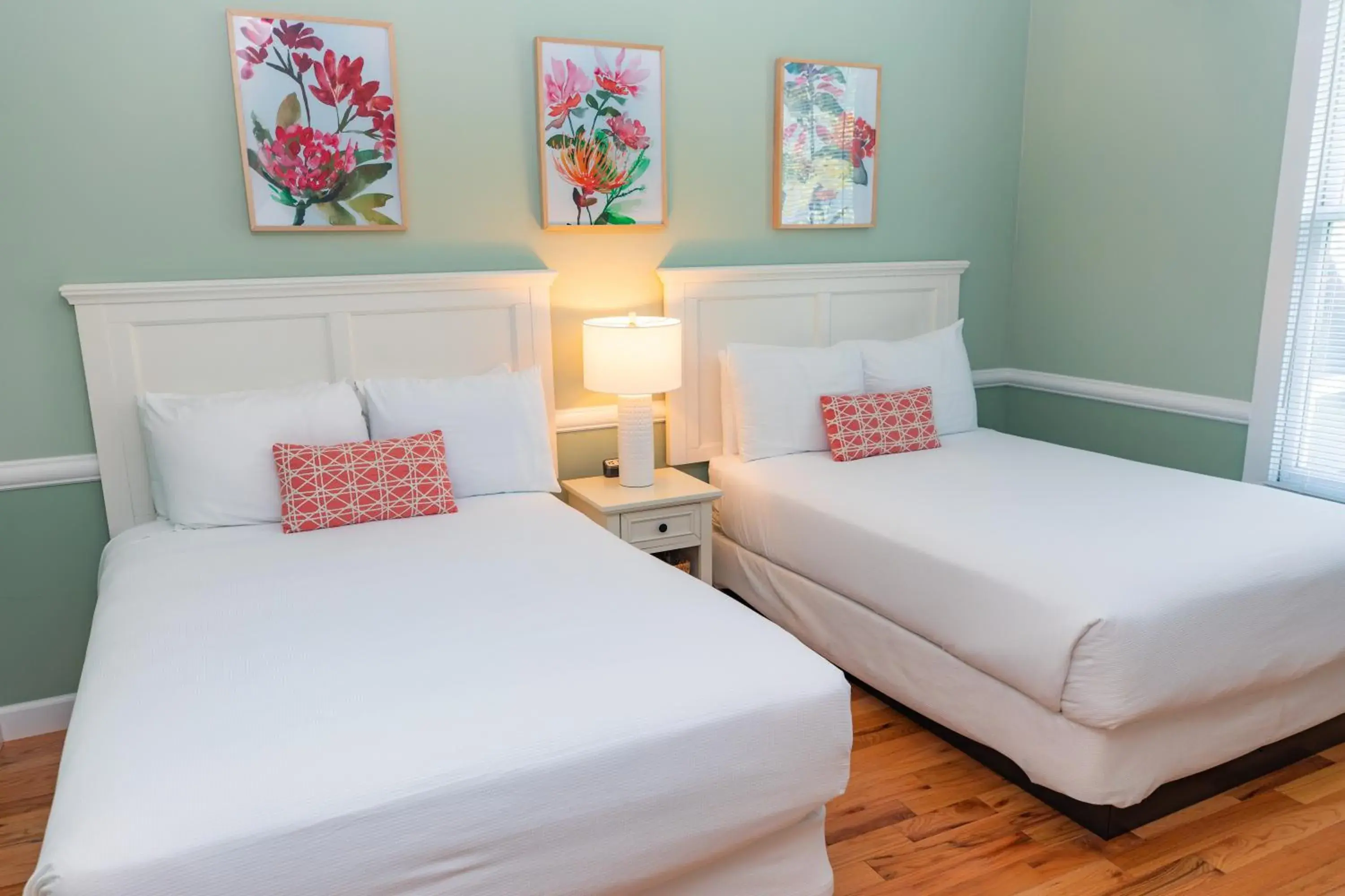 Traditional Room Two Beds in Island House Hotel Traditional Room Two Beds in Island House Hotel