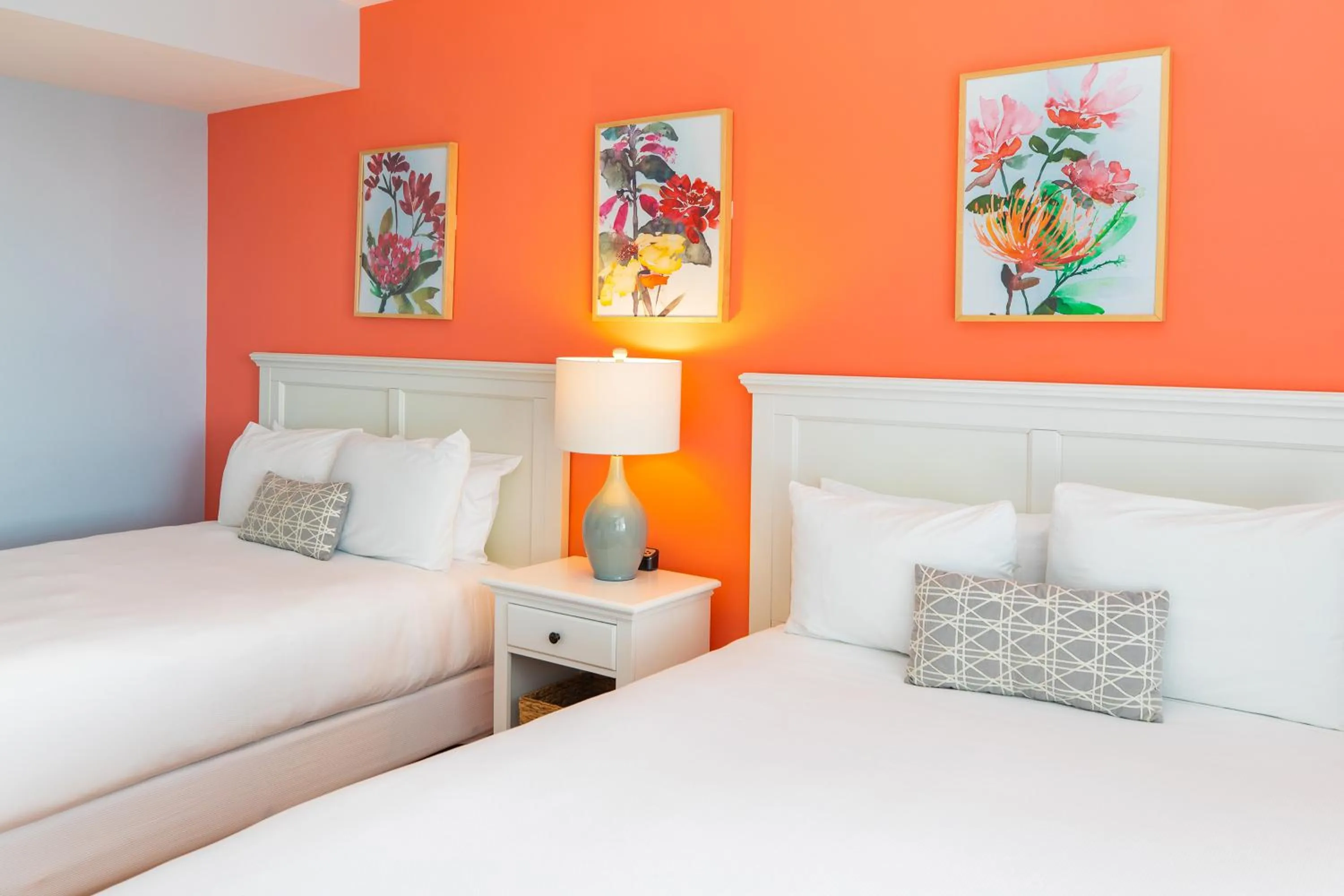 Bedroom, Bed in Island House Hotel