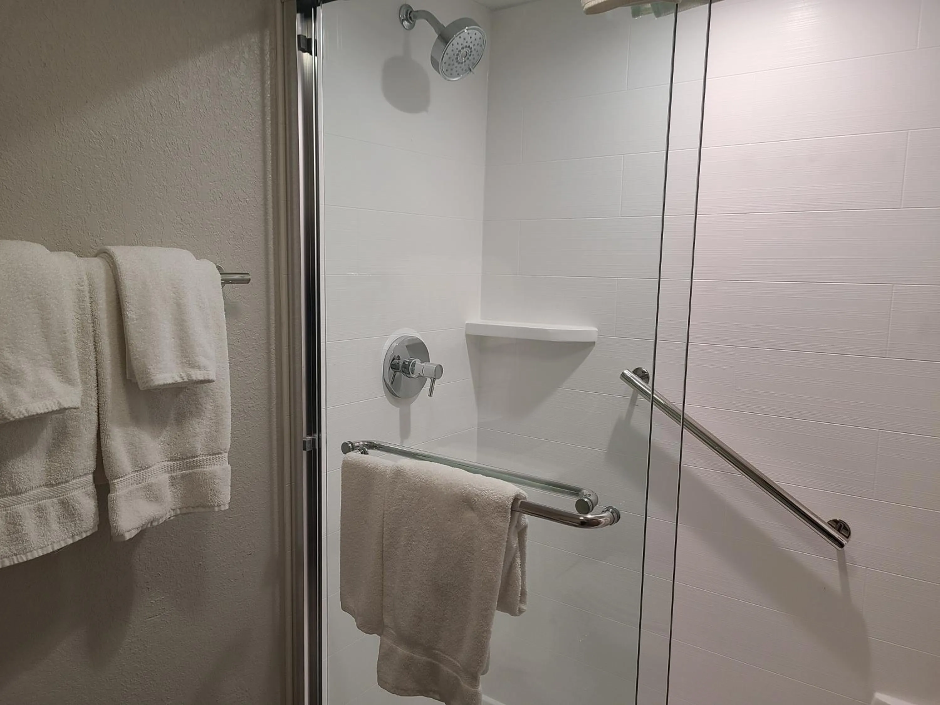 Bathroom in Holiday Inn Express Fort Lauderdale North - Executive Airport by IHG