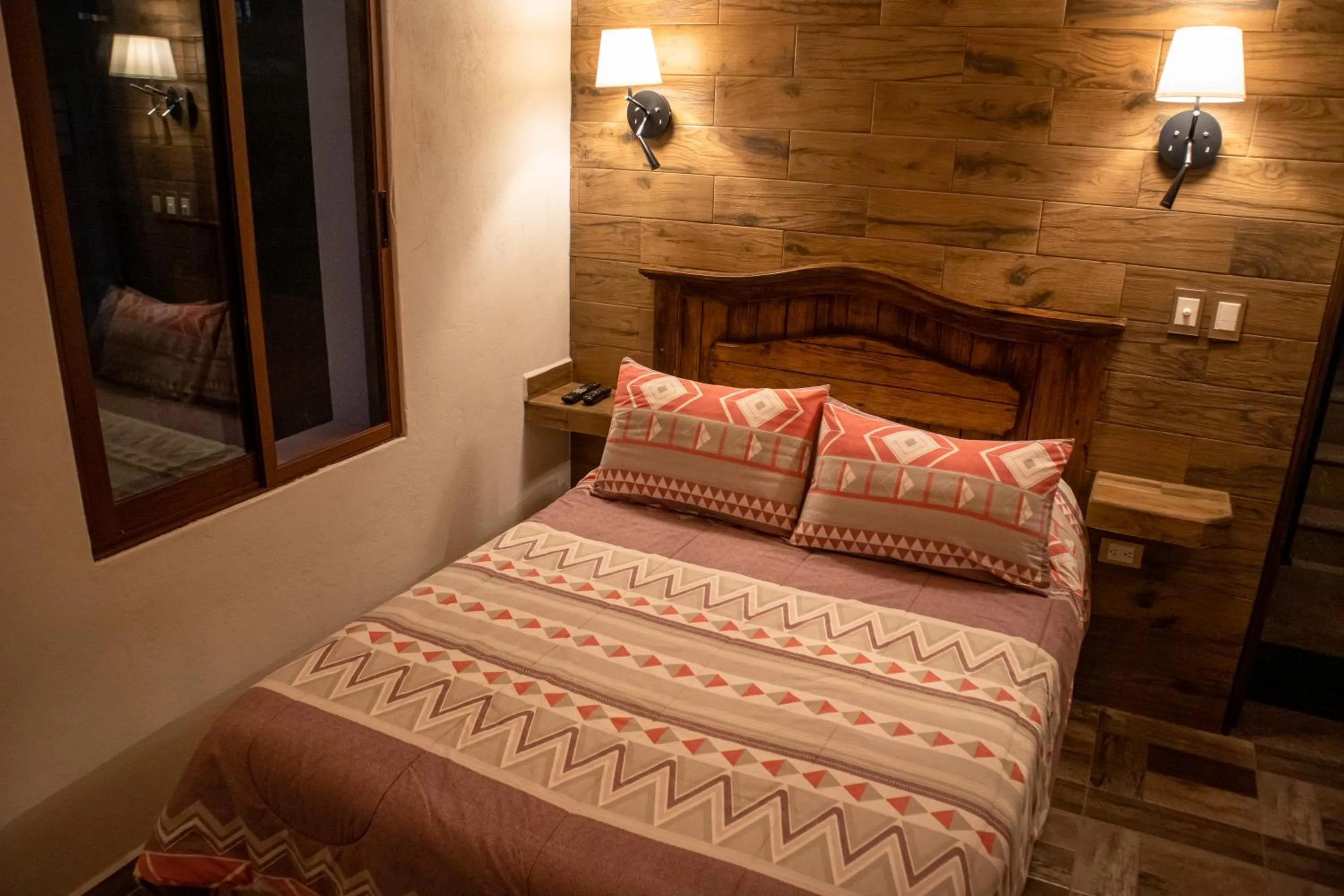 Photo of the whole room, Bed in Casita Privada del Chan