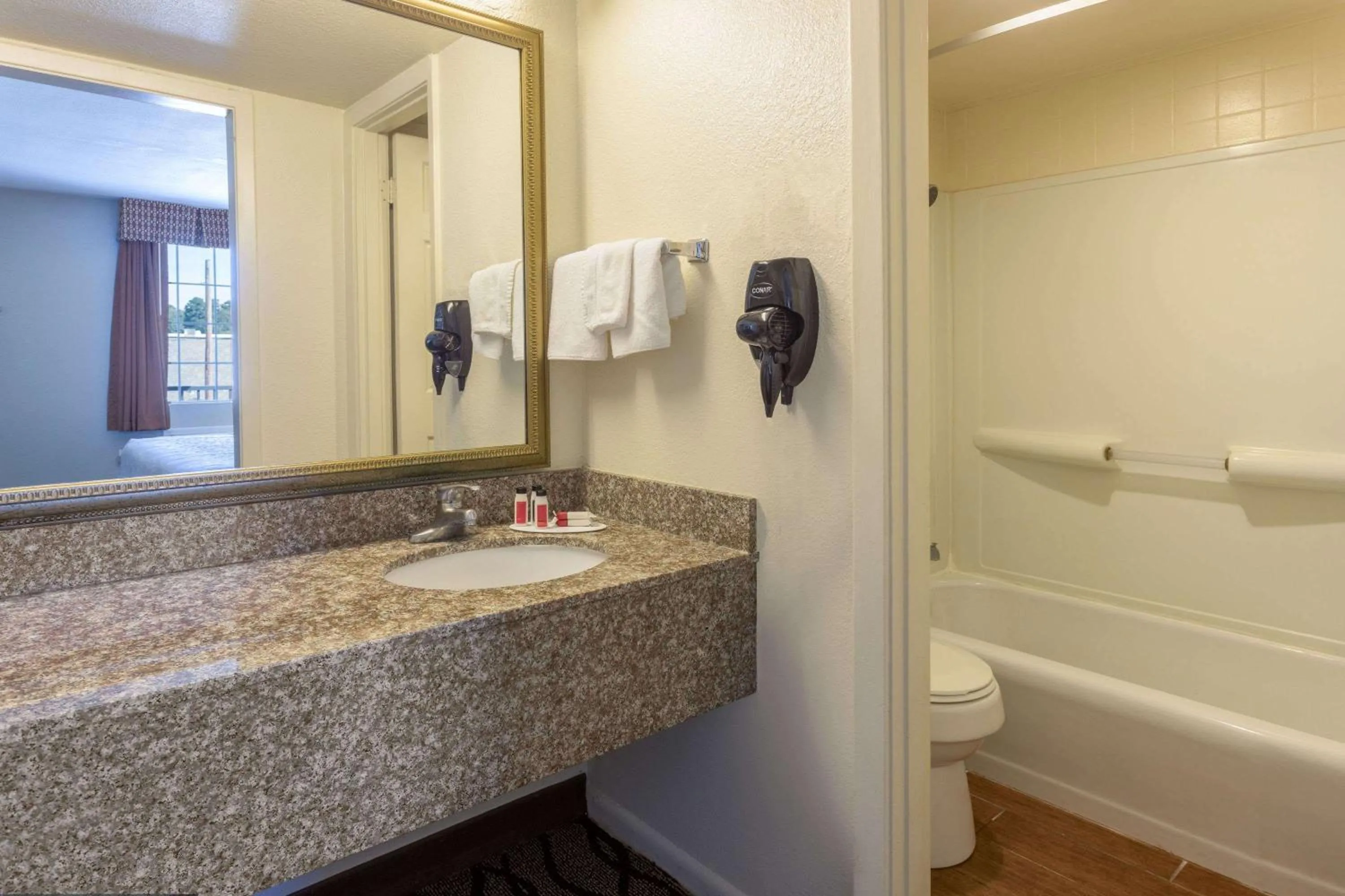 Bathroom in Days Inn by Wyndham Leesville