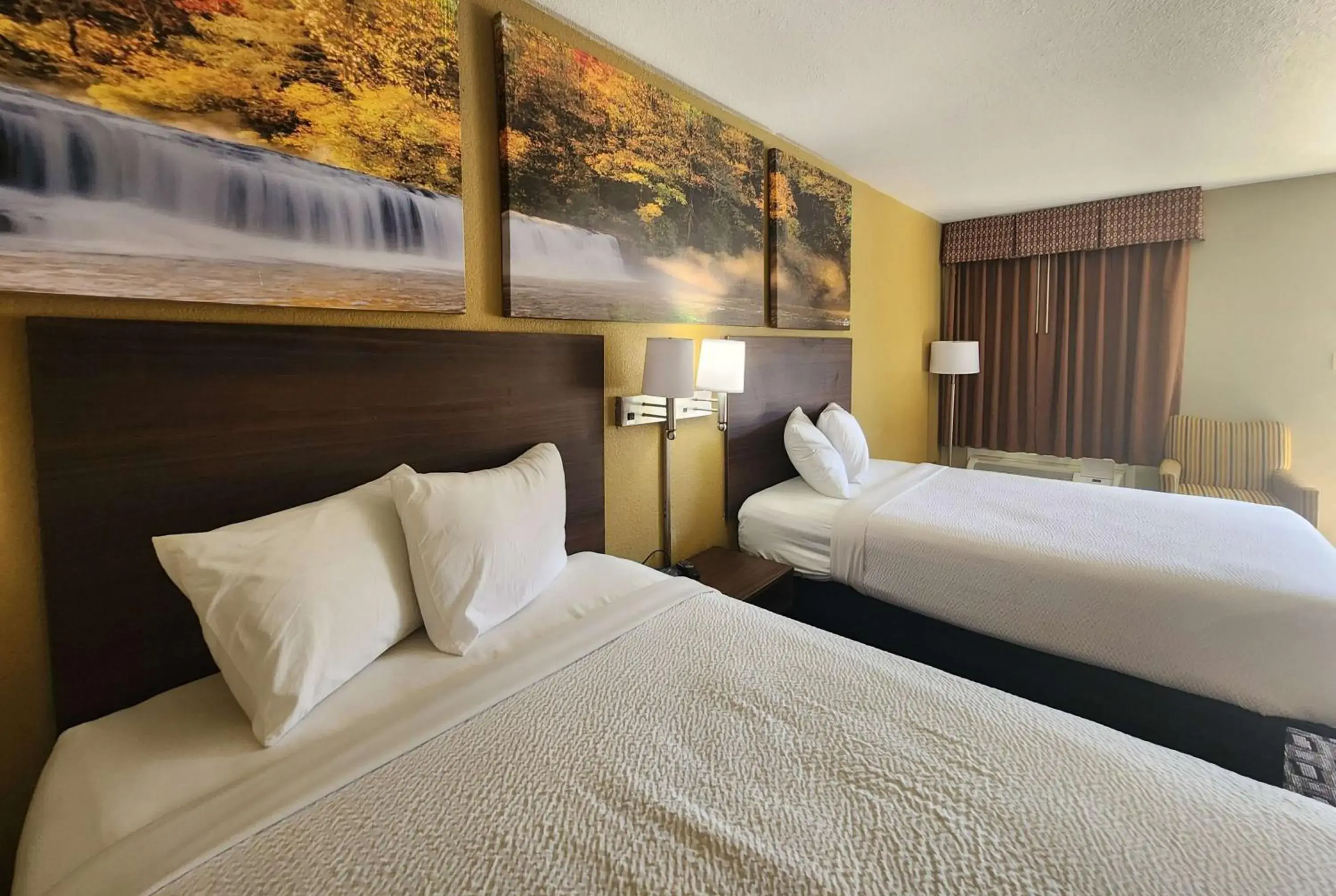 Photo of the whole room, Bed in Days Inn by Wyndham Leesville Photo of the whole room, Bed in Days Inn by Wyndham Leesville