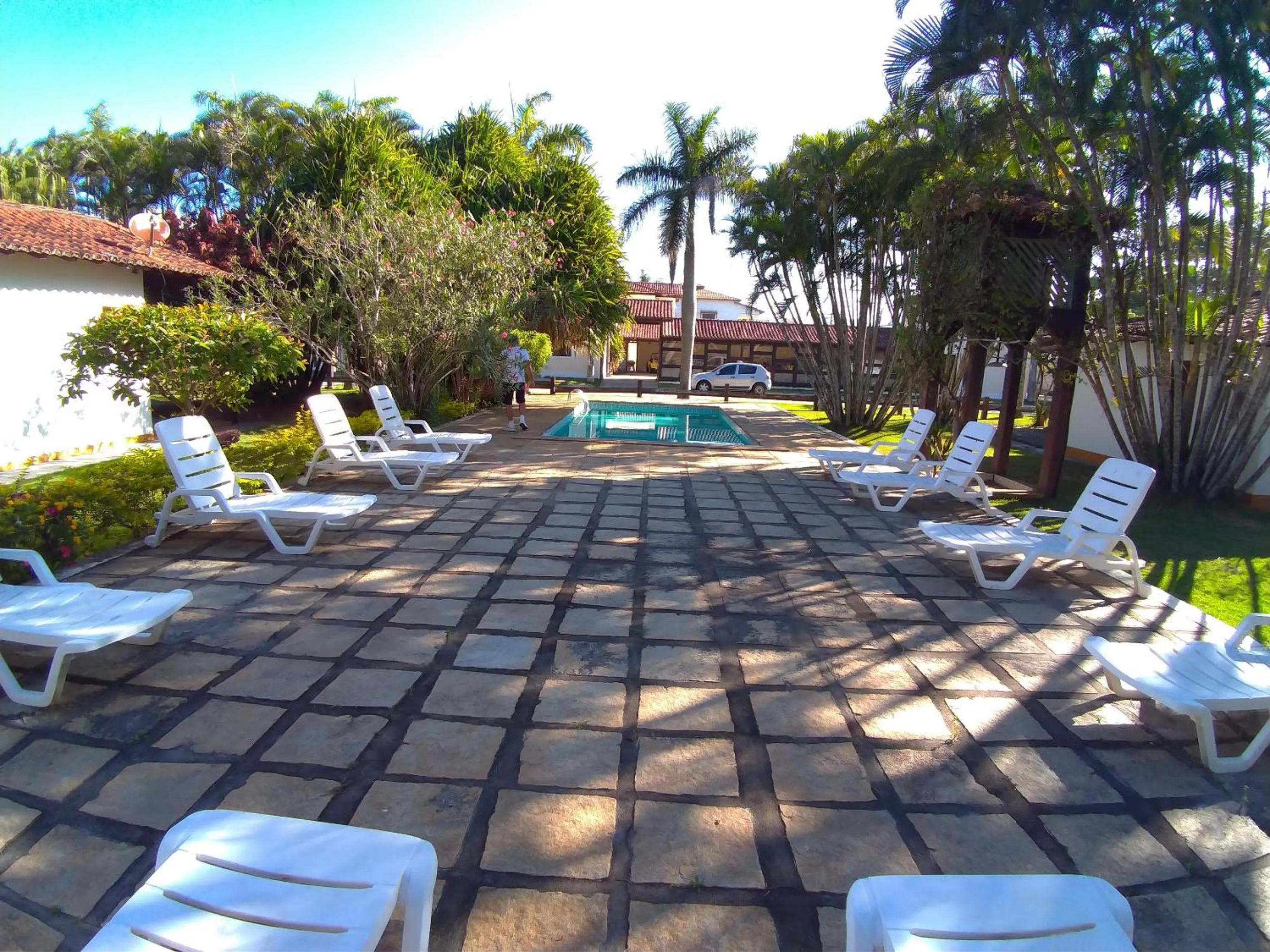Swimming pool in OYO Pousada do Wagner, Rio das Ostras