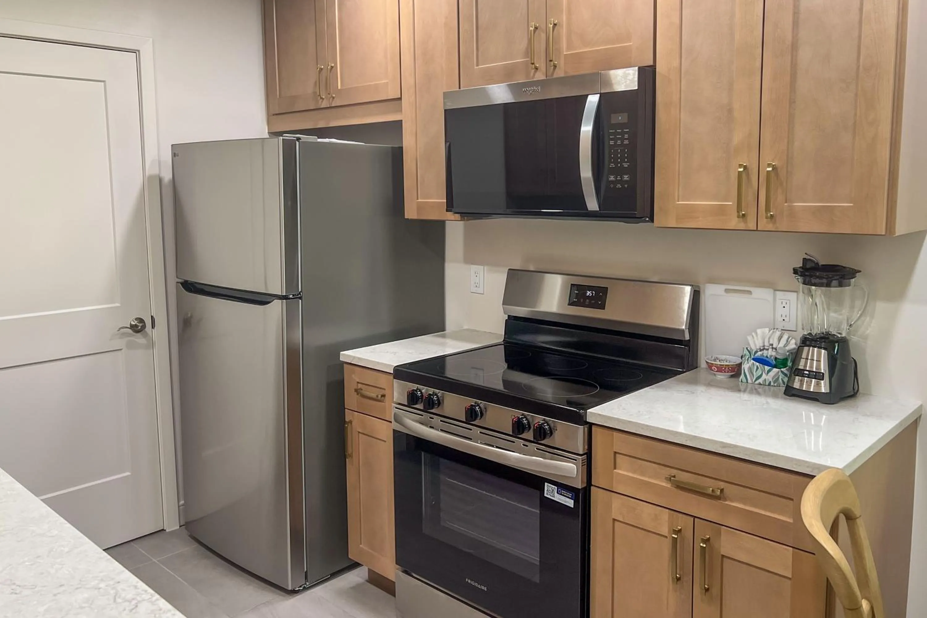 kitchen in Marco Island Lakeside Inn