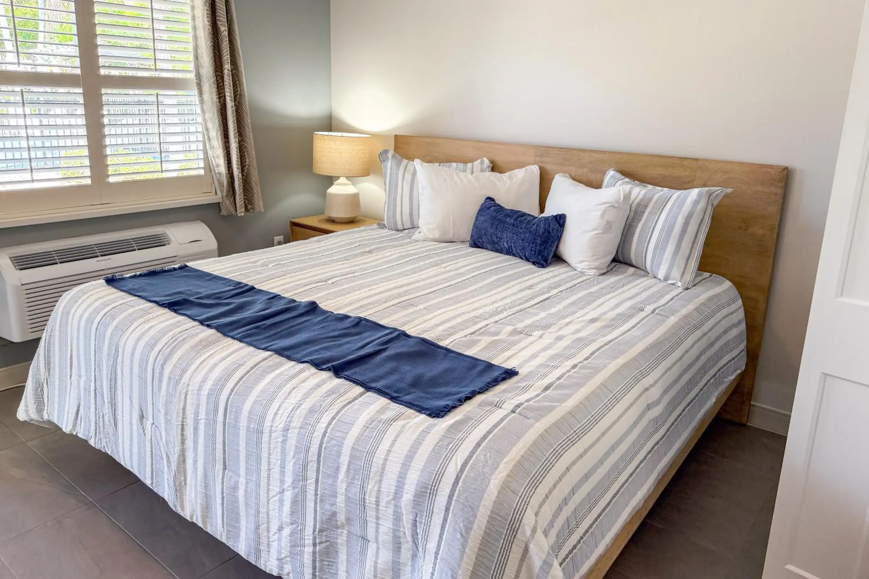 Studio - Disability Access in Marco Island Lakeside Inn Studio - Disability Access in Marco Island Lakeside Inn