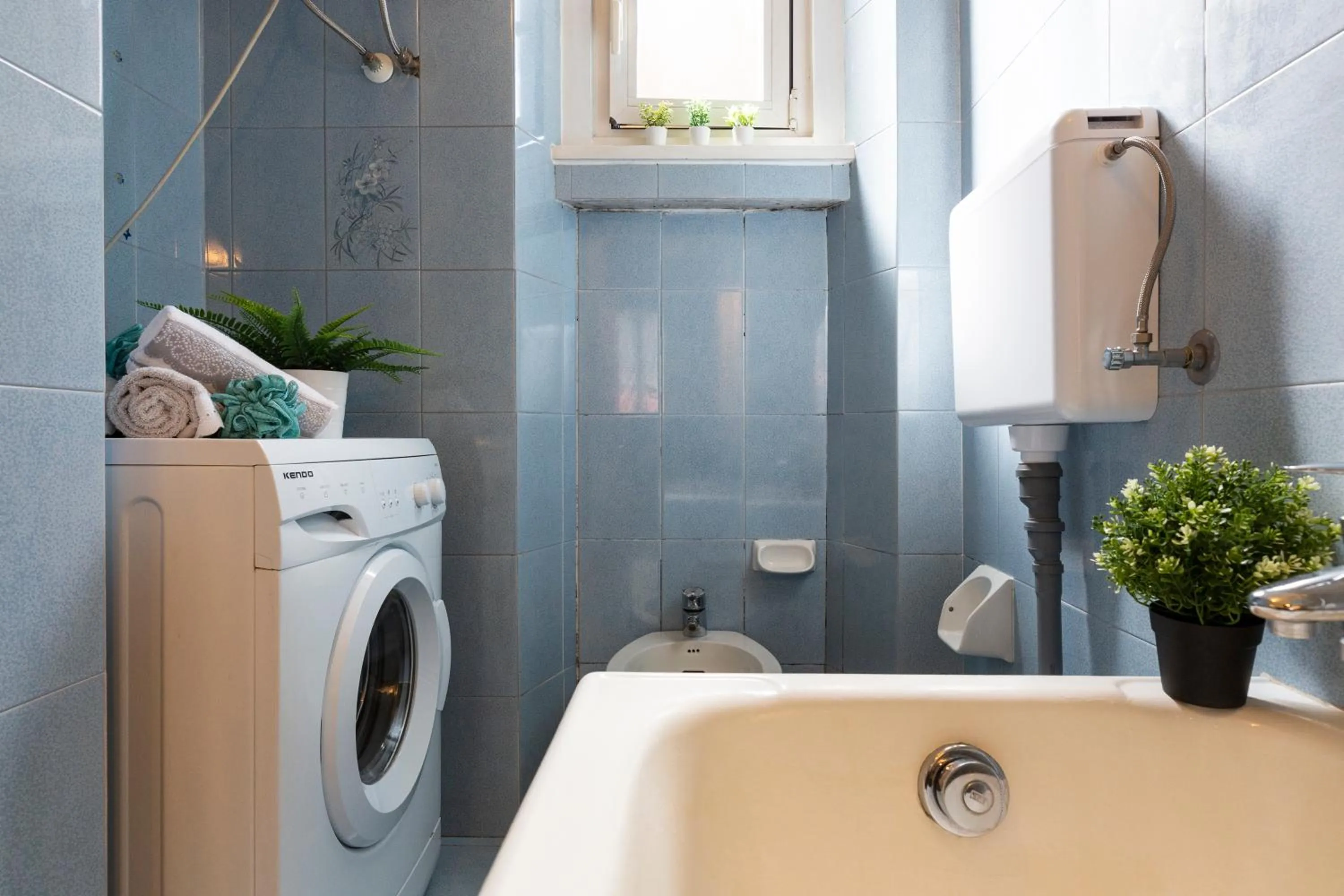 Bath in Titty House - Crocetta