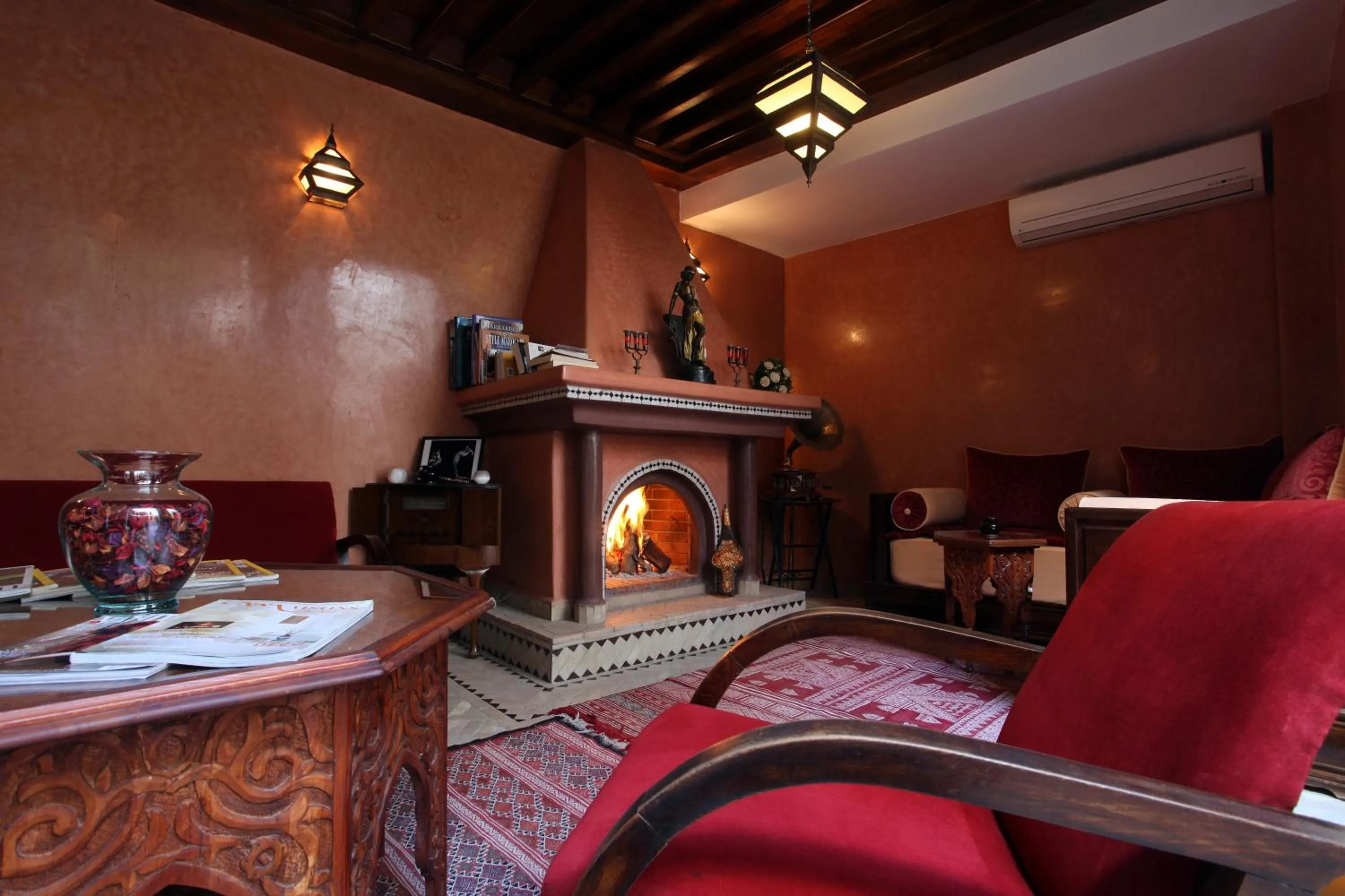 Lounge or bar in Riad Belle Epoque
