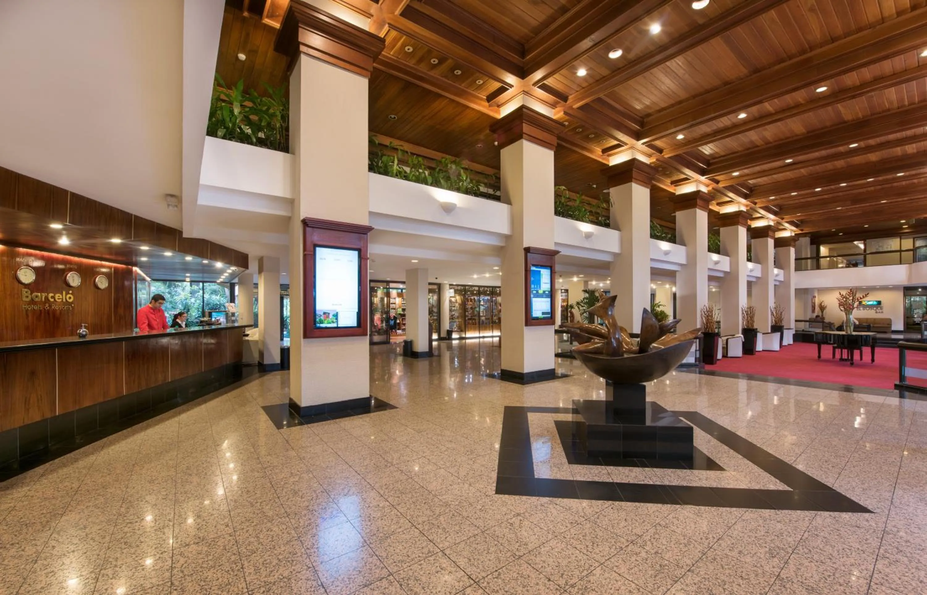 Property building in Barceló San José