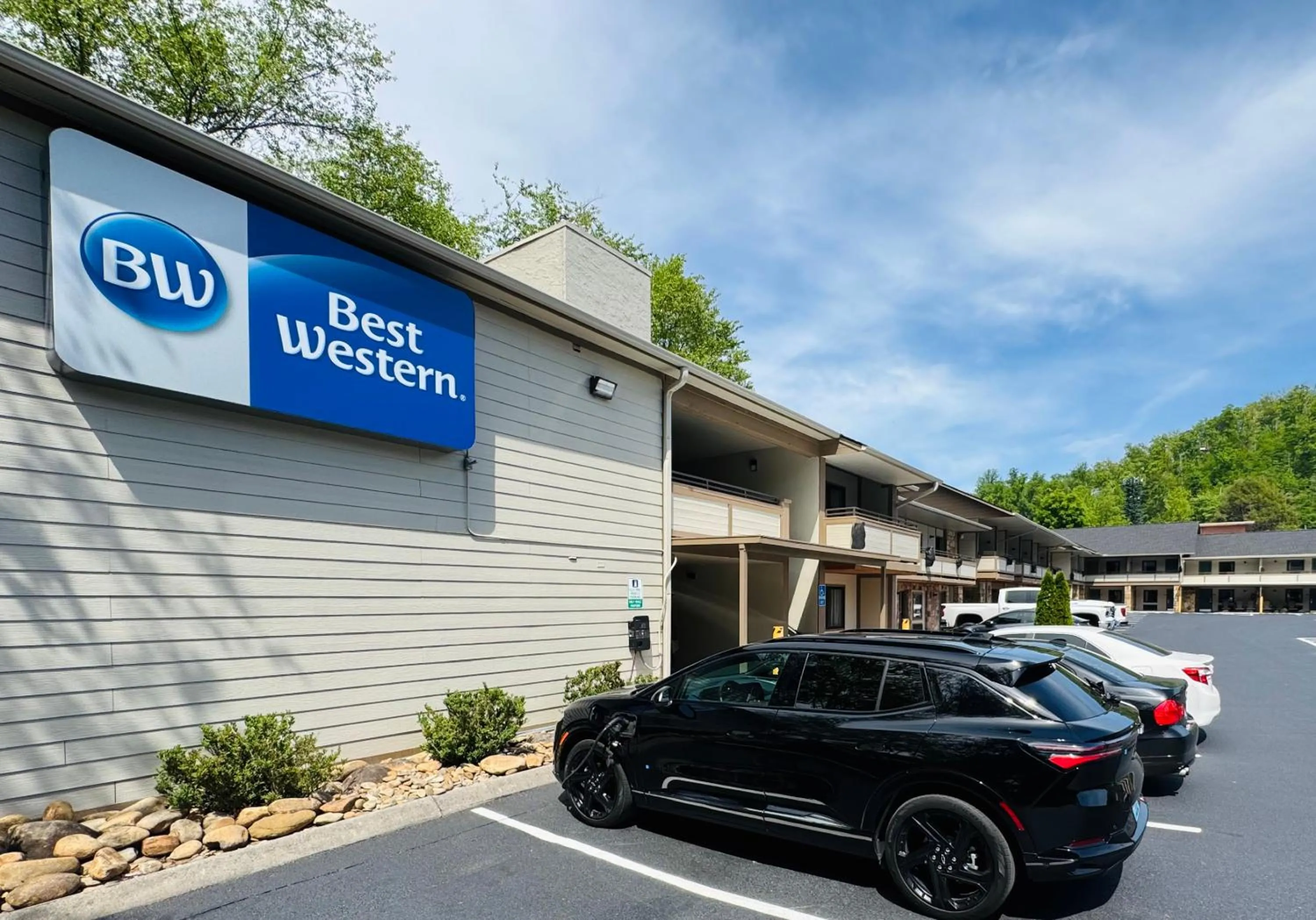 Parking in Best Western Johnson's Inn Downtown Gatlinburg