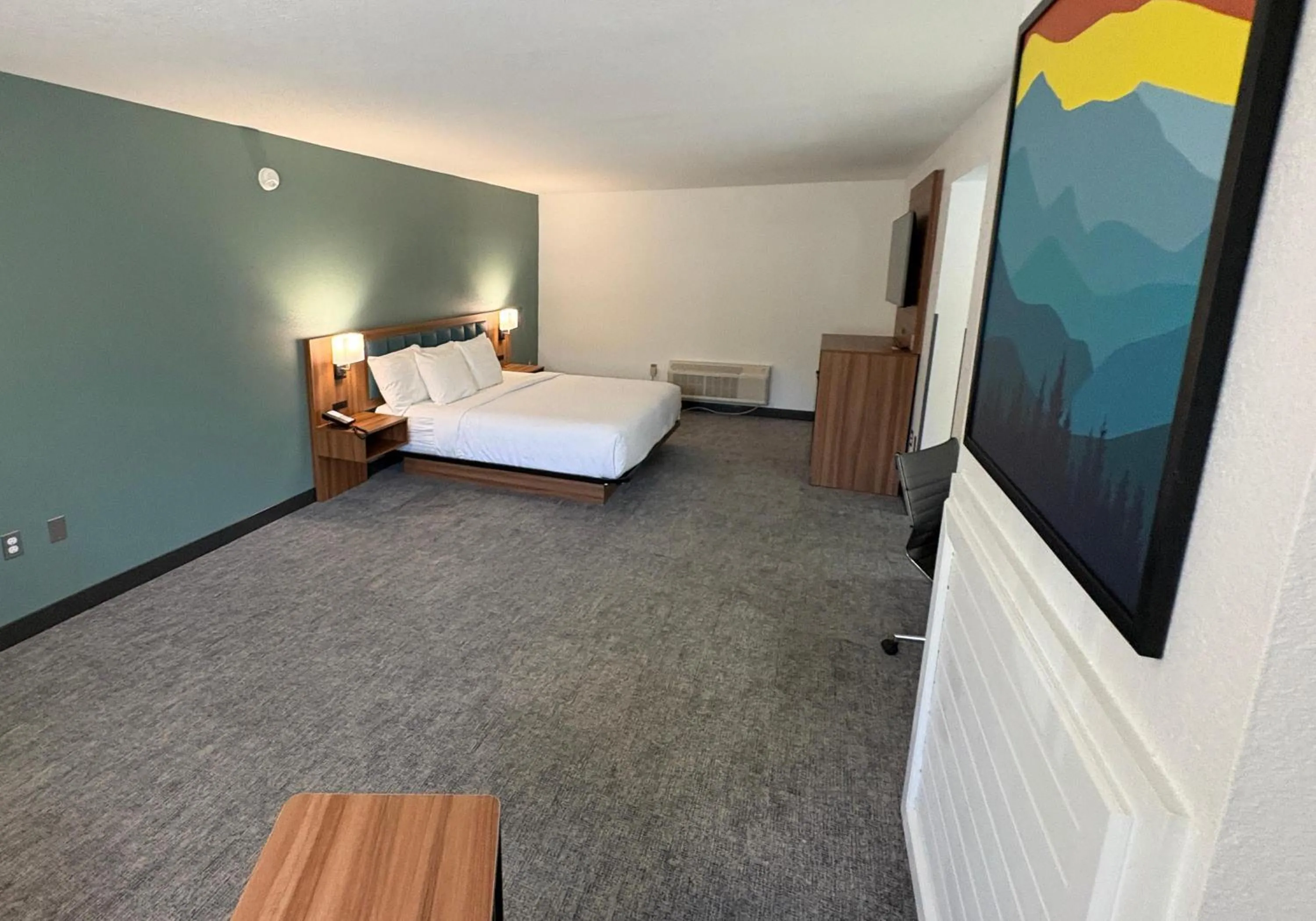 Bedroom, Bed in Best Western Johnson's Inn Downtown Gatlinburg