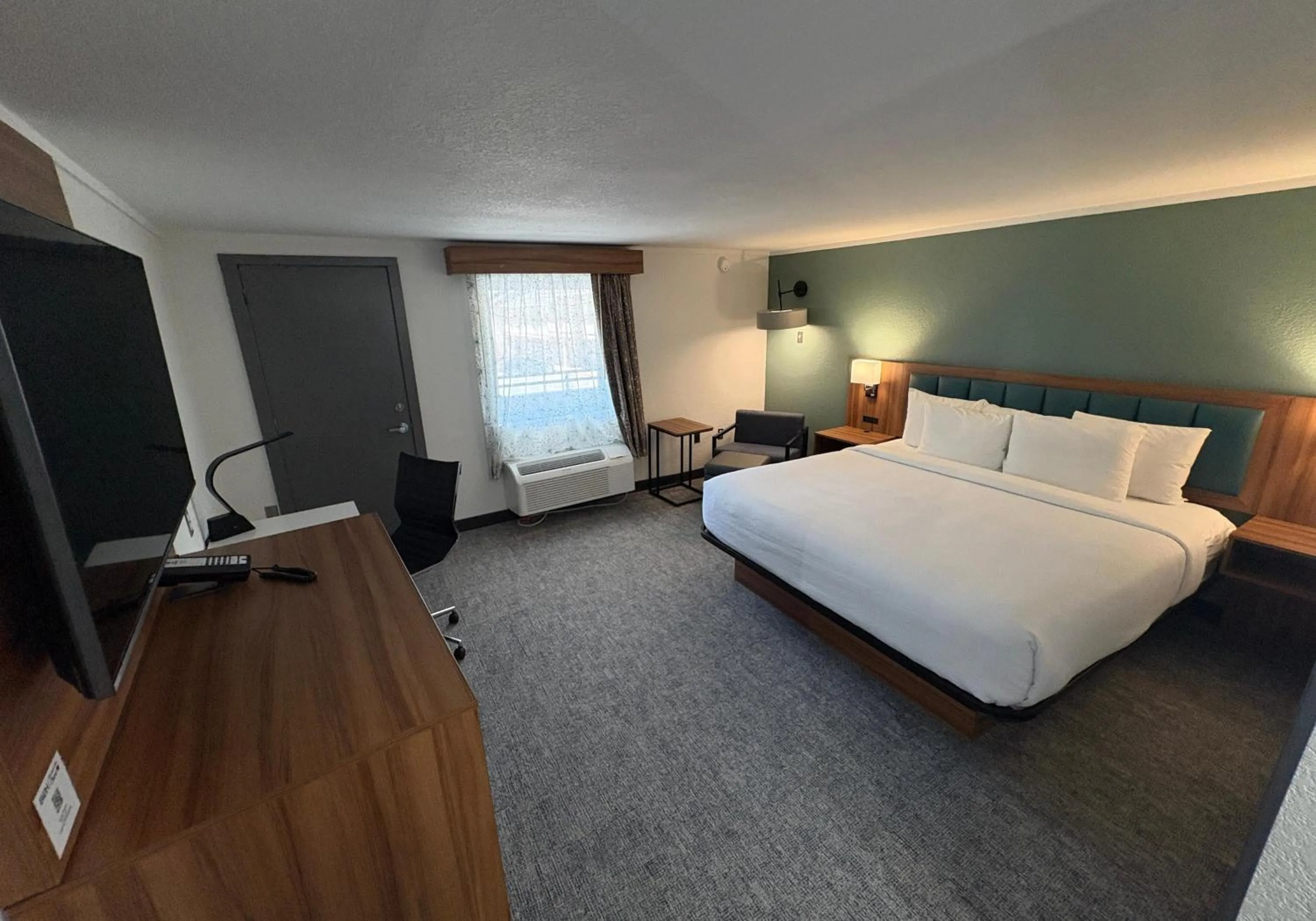 Bedroom, Bed in Best Western Johnson's Inn Downtown Gatlinburg