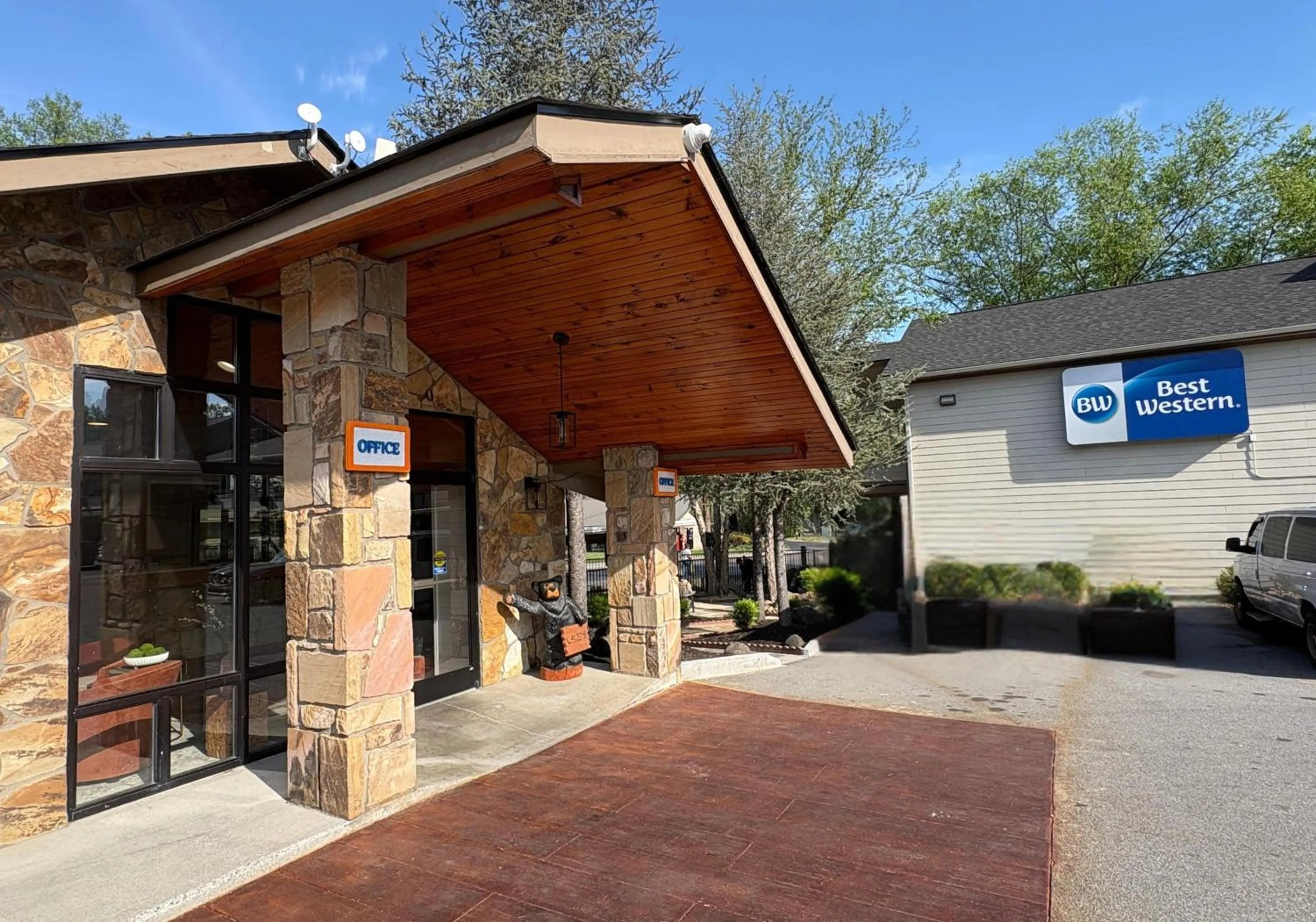 Property building in Best Western Johnson's Inn Downtown Gatlinburg