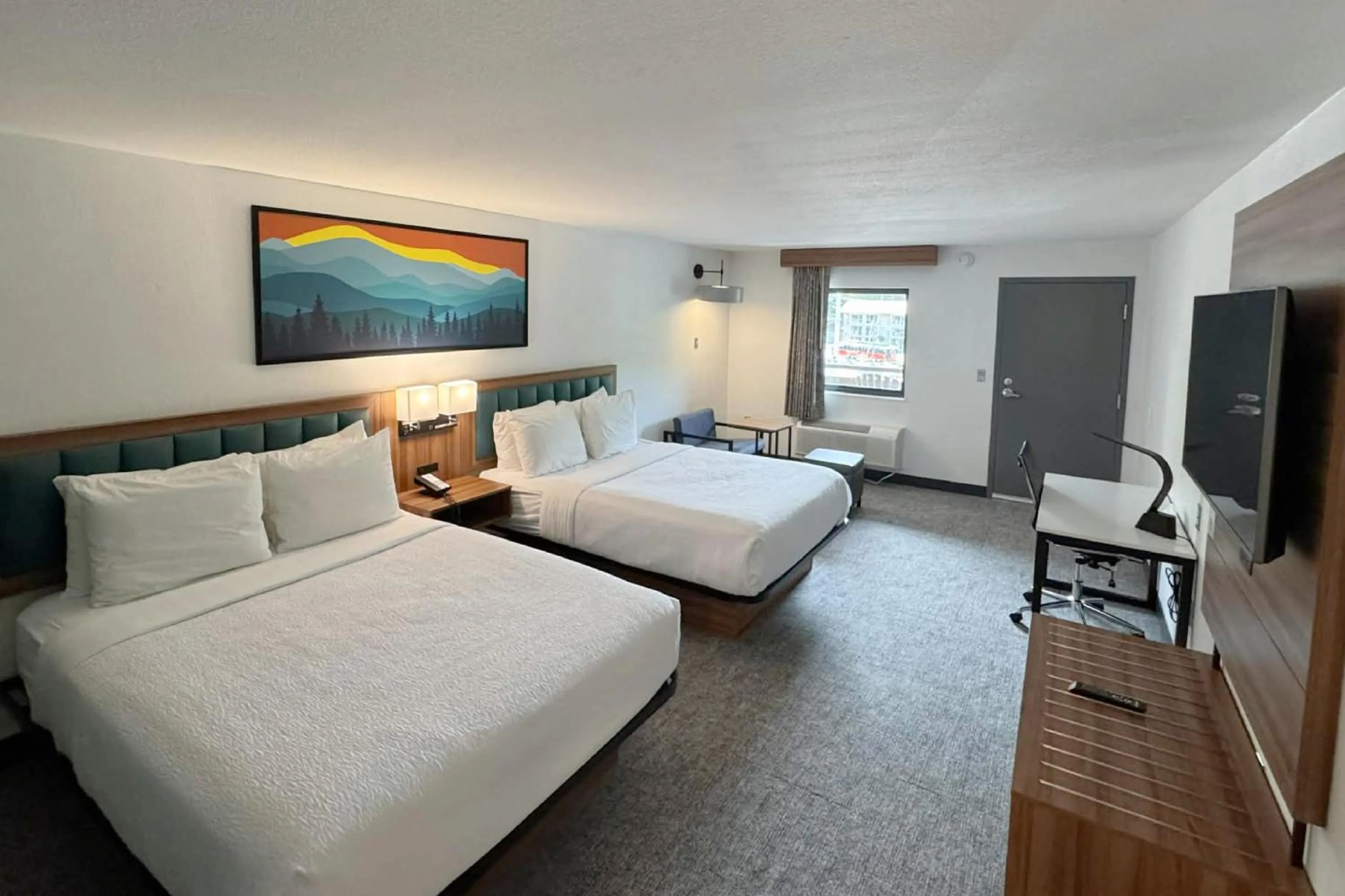 Photo of the whole room, Bed in Best Western Johnson's Inn Downtown Gatlinburg