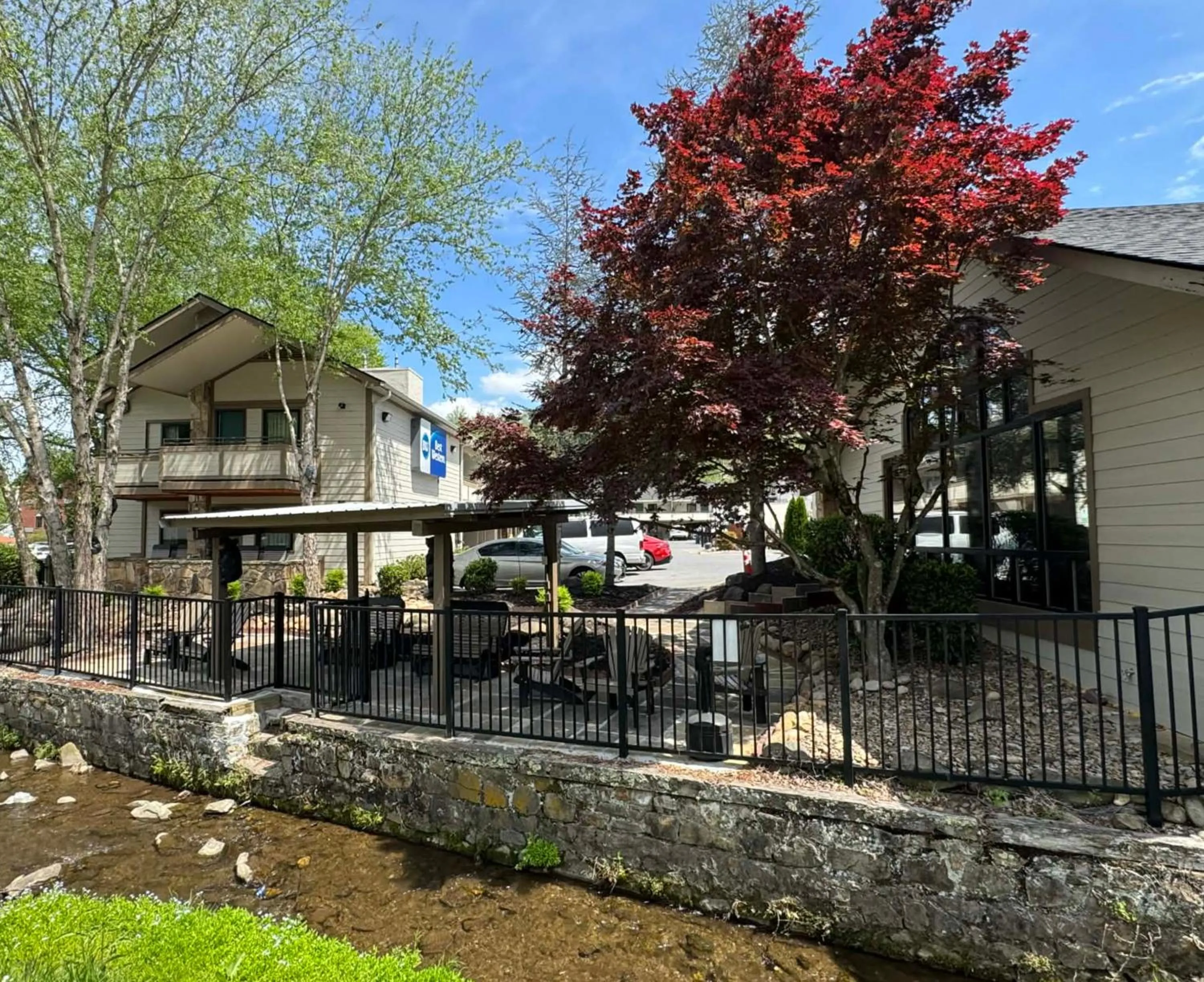 Facade/entrance in Best Western Johnson's Inn Downtown Gatlinburg