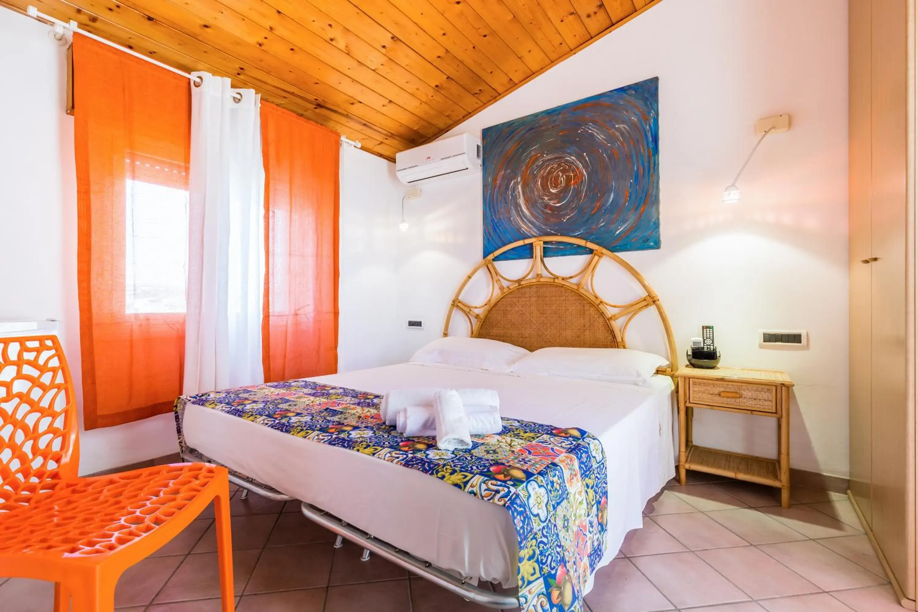 Budget Double Room in Villa Giummarito Budget Double Room in Villa Giummarito