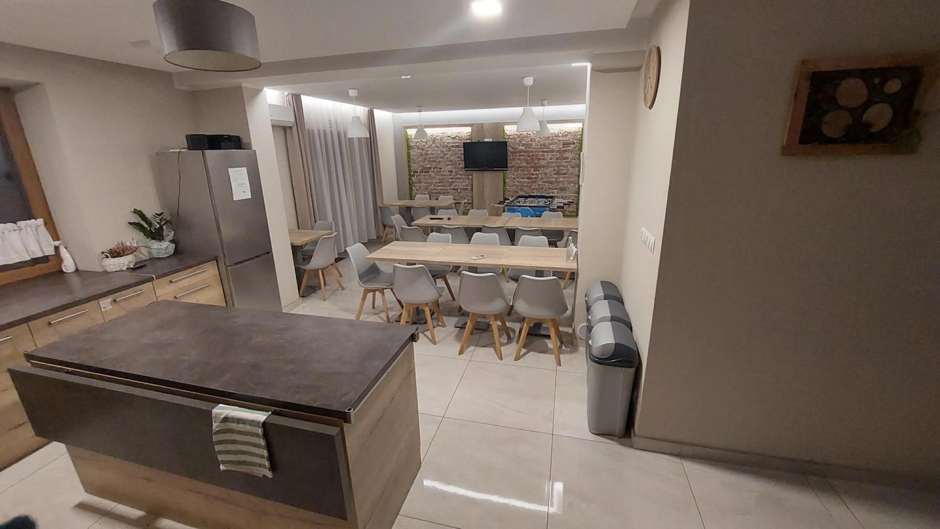 Communal lounge/ TV room in Villa Natura Zator Przeciszów