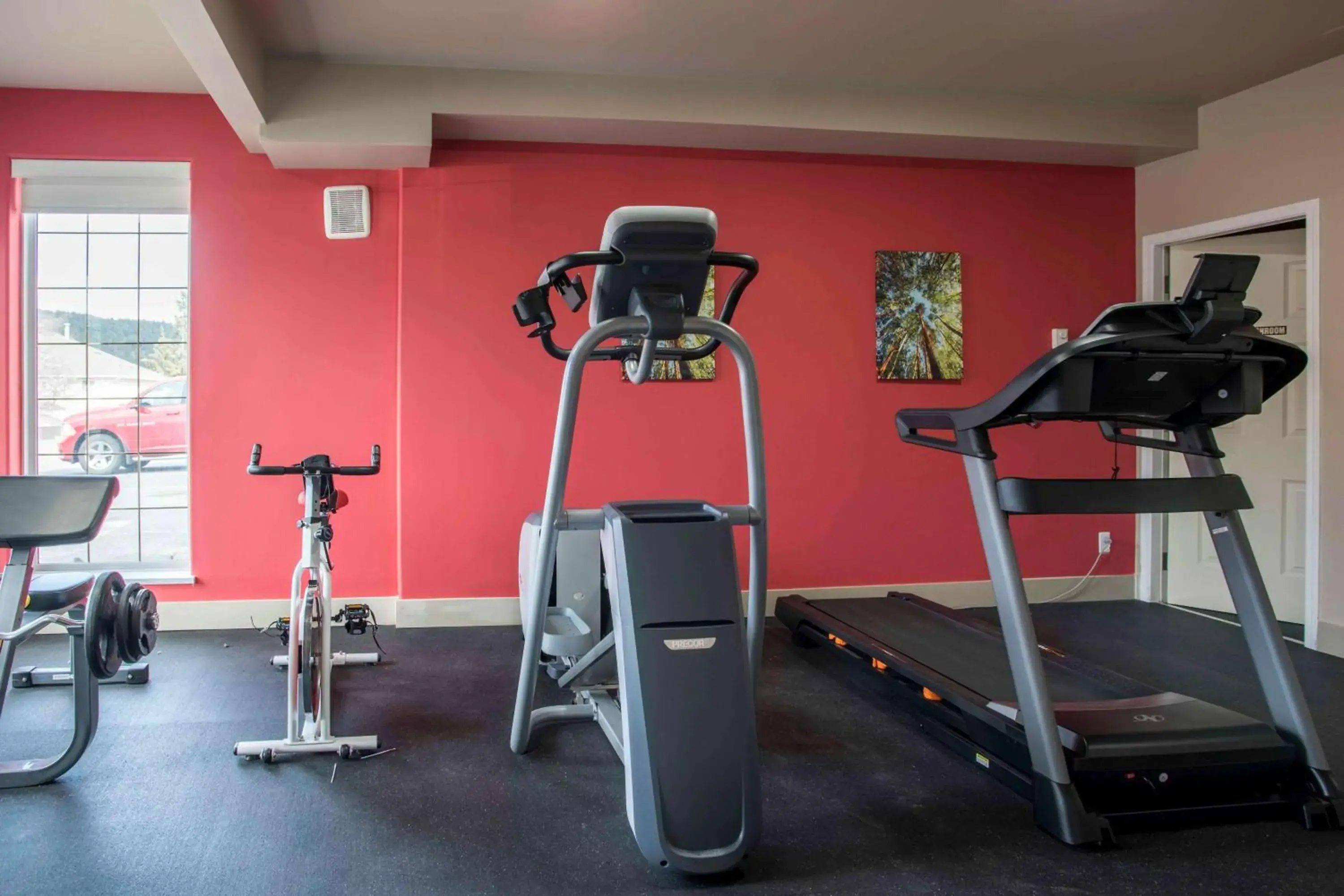 Fitness centre/facilities in Ramada Limited 100 Mile House Fitness centre/facilities in Ramada Limited 100 Mile House