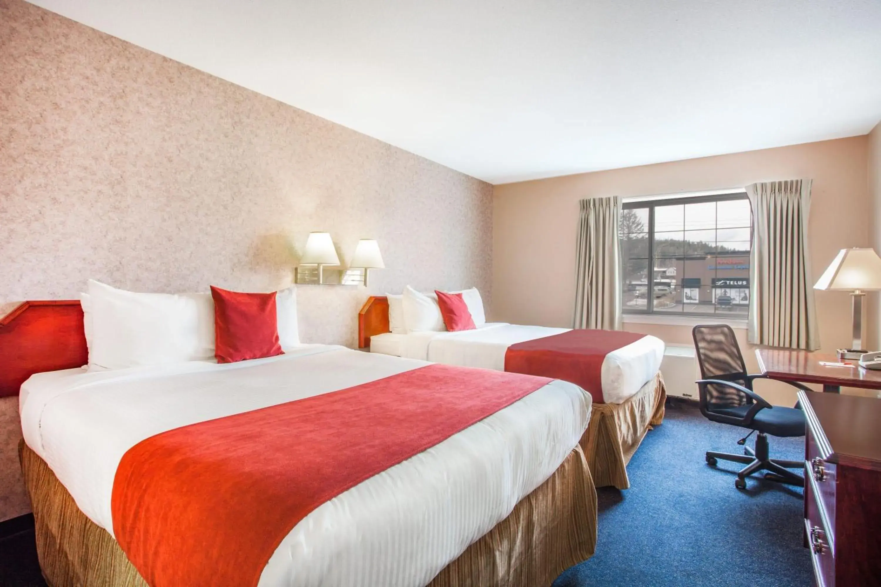 Photo of the whole room, Bed in Ramada Limited 100 Mile House Photo of the whole room, Bed in Ramada Limited 100 Mile House