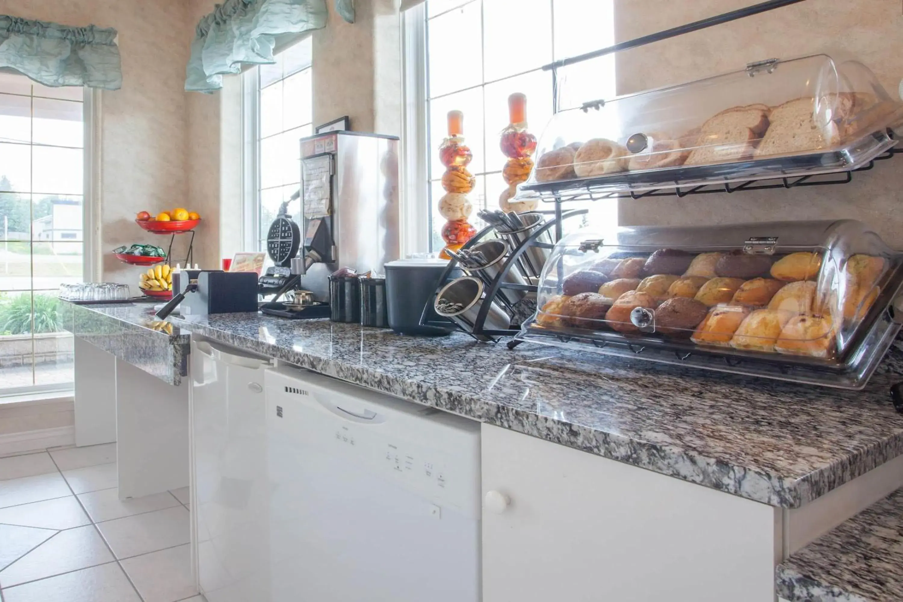 Breakfast in Ramada Limited 100 Mile House Breakfast in Ramada Limited 100 Mile House