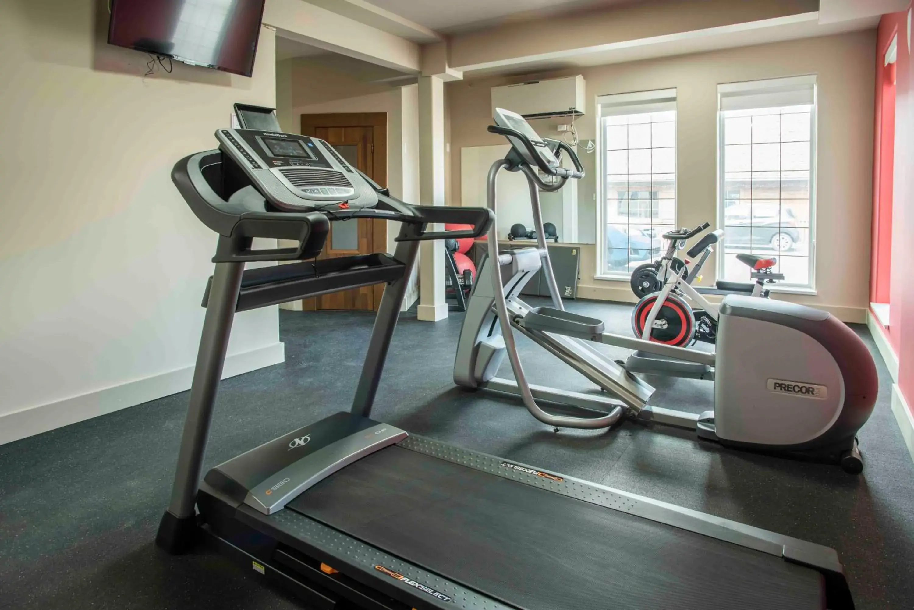Fitness centre/facilities in Ramada Limited 100 Mile House Fitness centre/facilities in Ramada Limited 100 Mile House