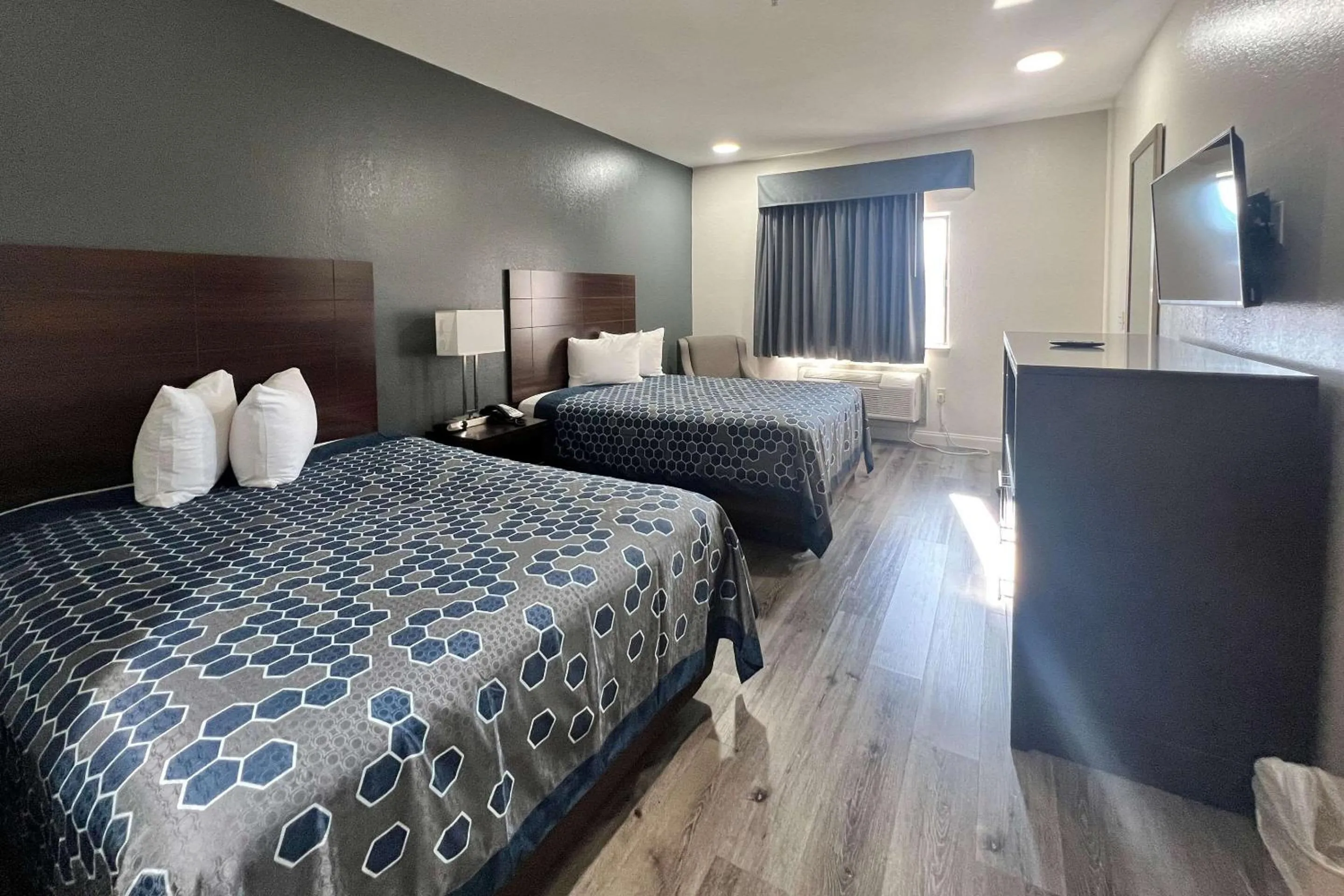 Bedroom, Bed in Econo Lodge Beaumont I-10 South